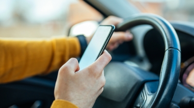 Guida con il cellulare - ecco cosa rischi - Autoviemme