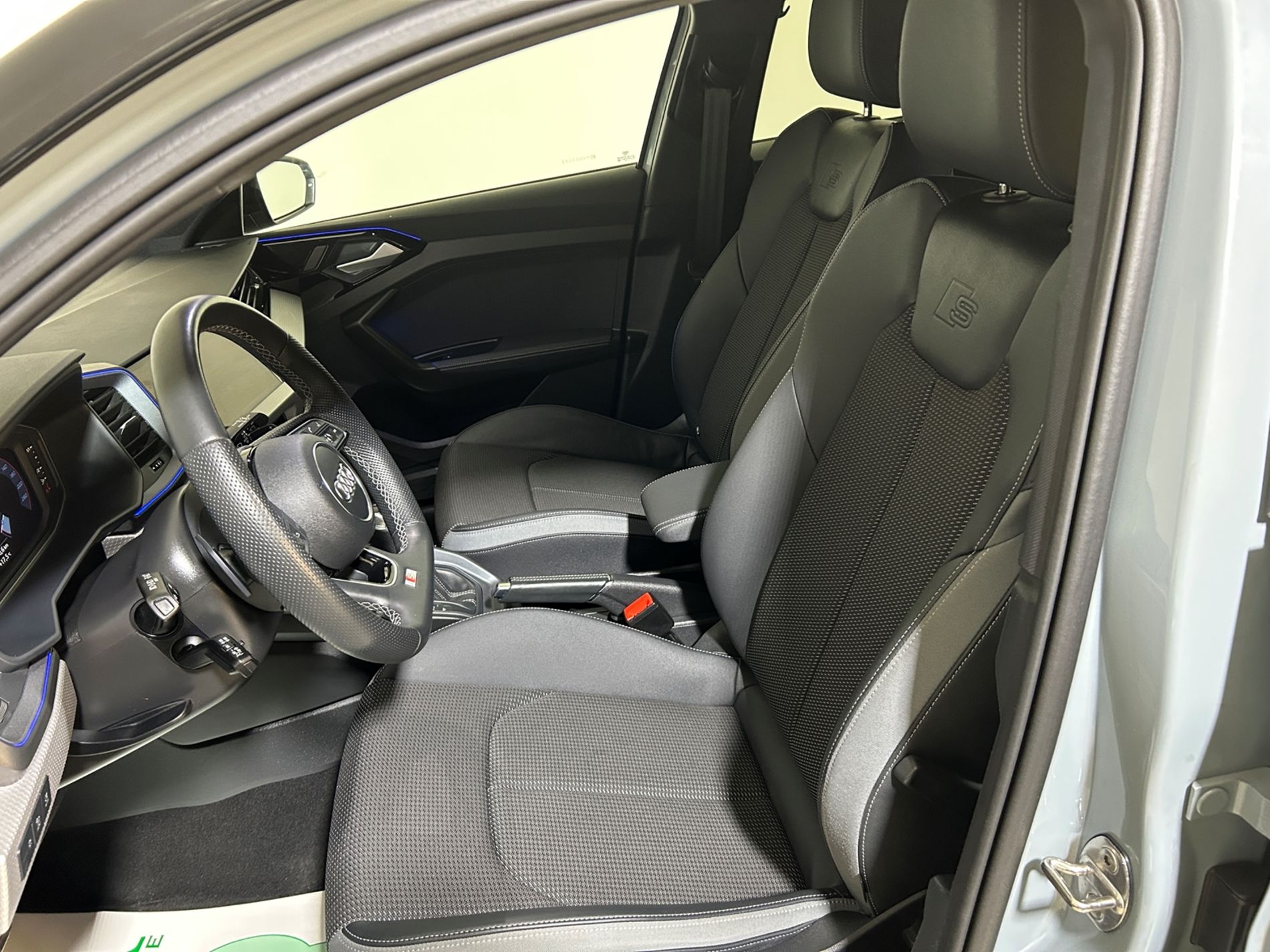 Audi A1 Sportback 35 1.5 tfsi Identity Black s-tronic - Autoviemme