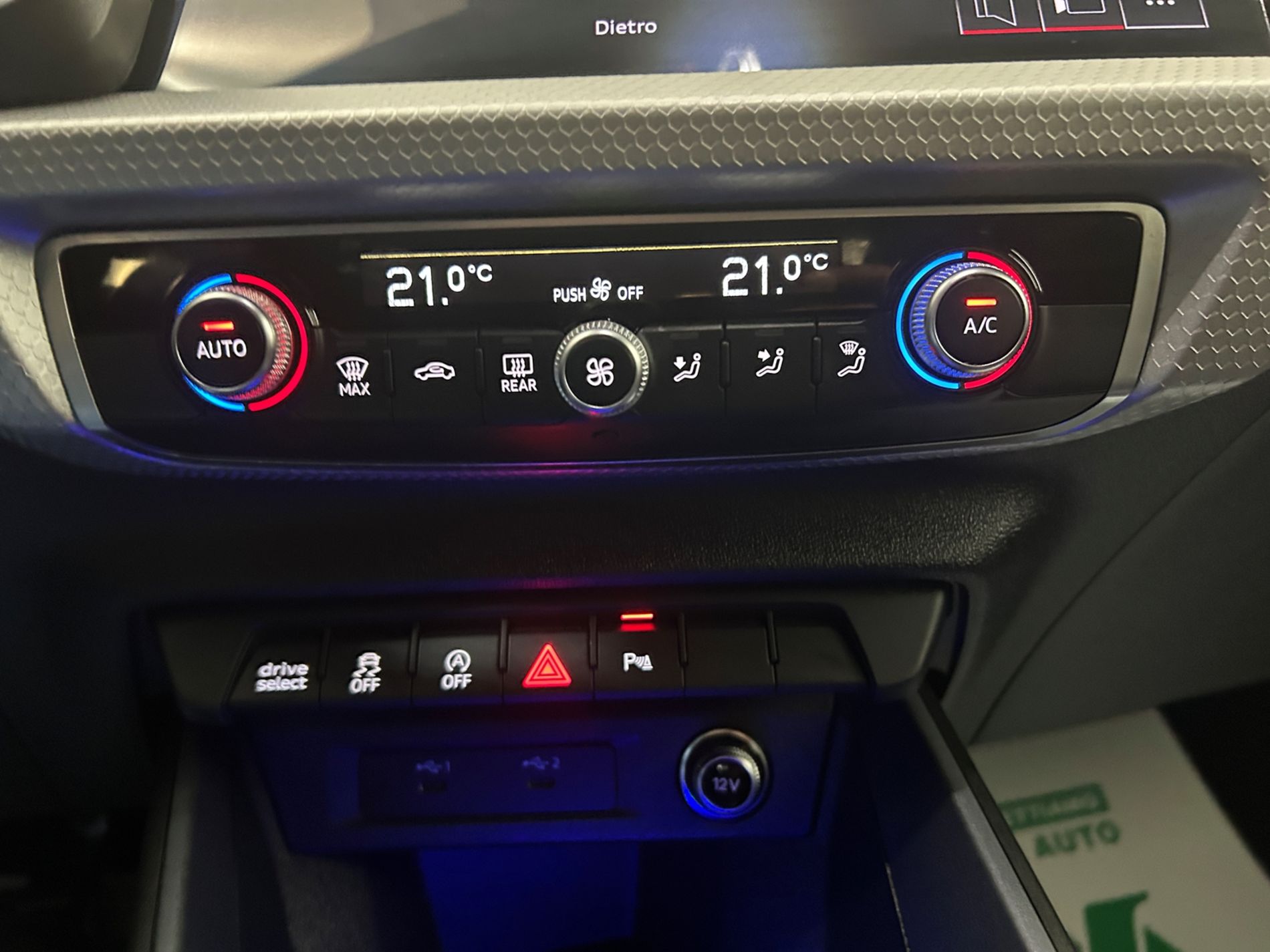 Audi A1 Sportback 35 1.5 tfsi Identity Black s-tronic - Autoviemme