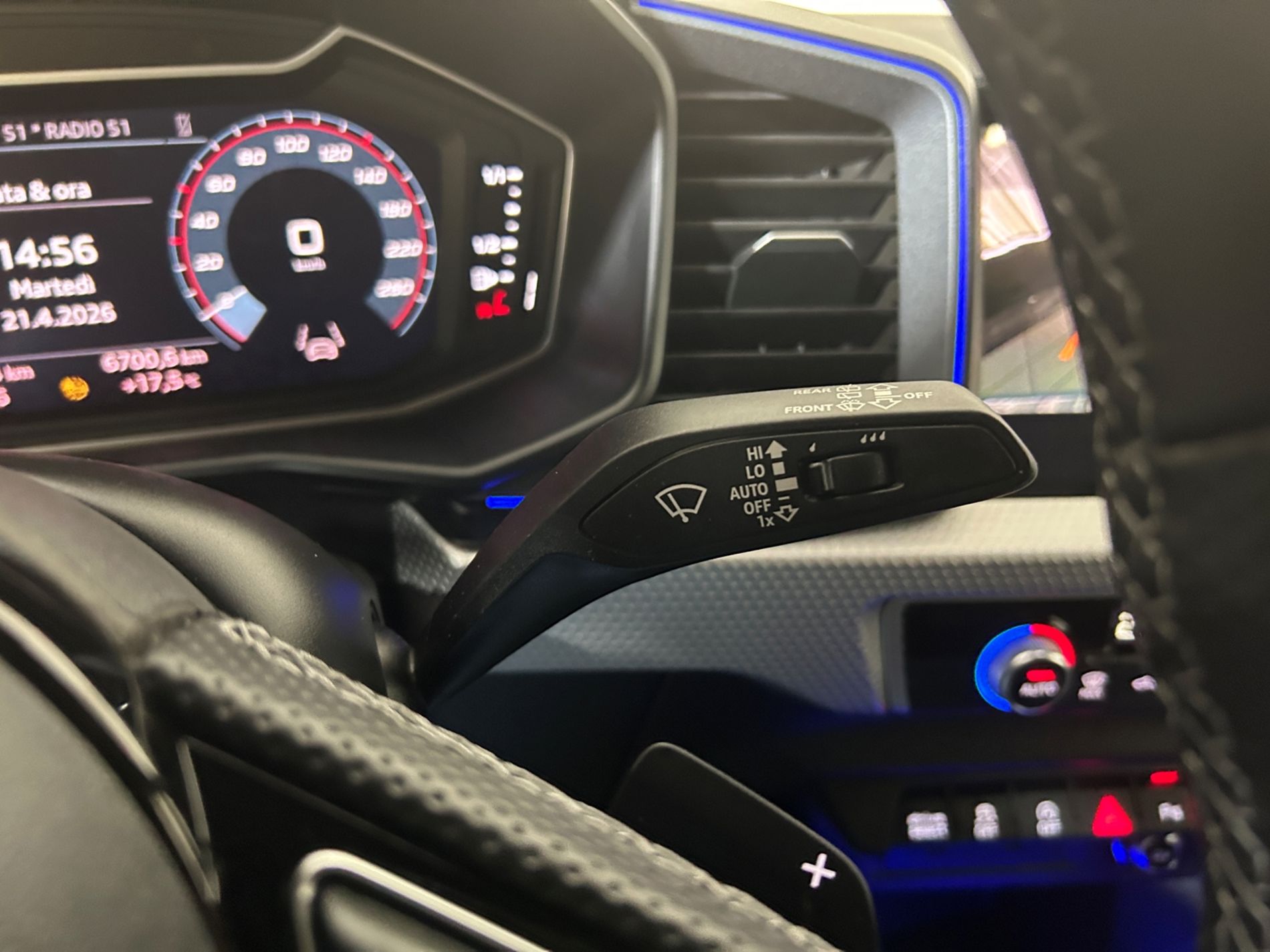 Audi A1 Sportback 35 1.5 tfsi Identity Black s-tronic - Autoviemme