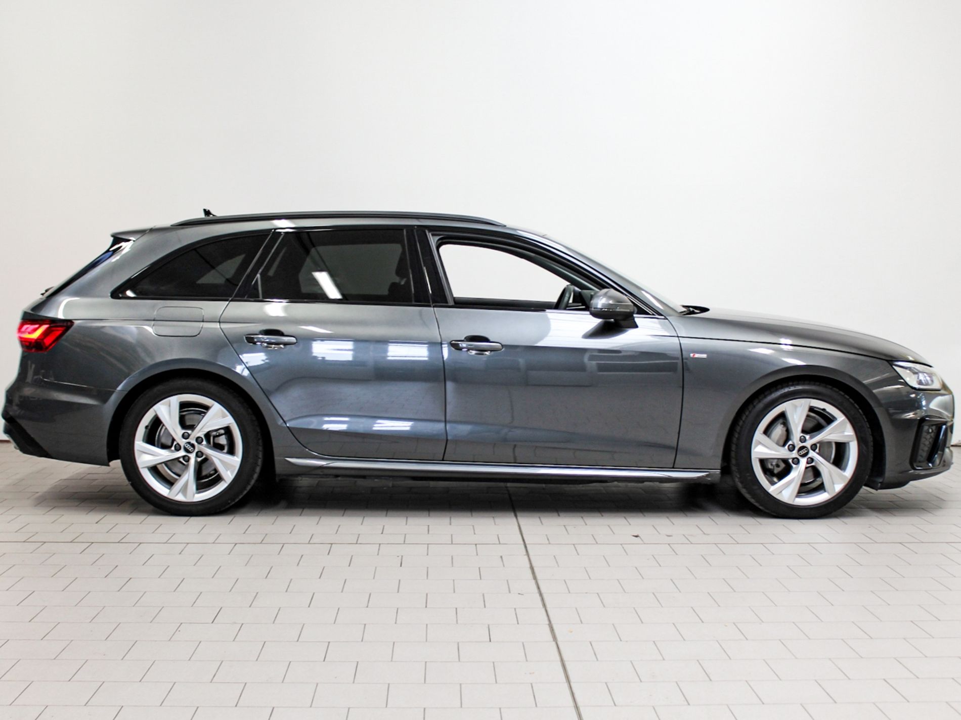A4 Avant 40 2.0 tdi mhev S line edition quattro 204cv s-tronic - Autoviemme