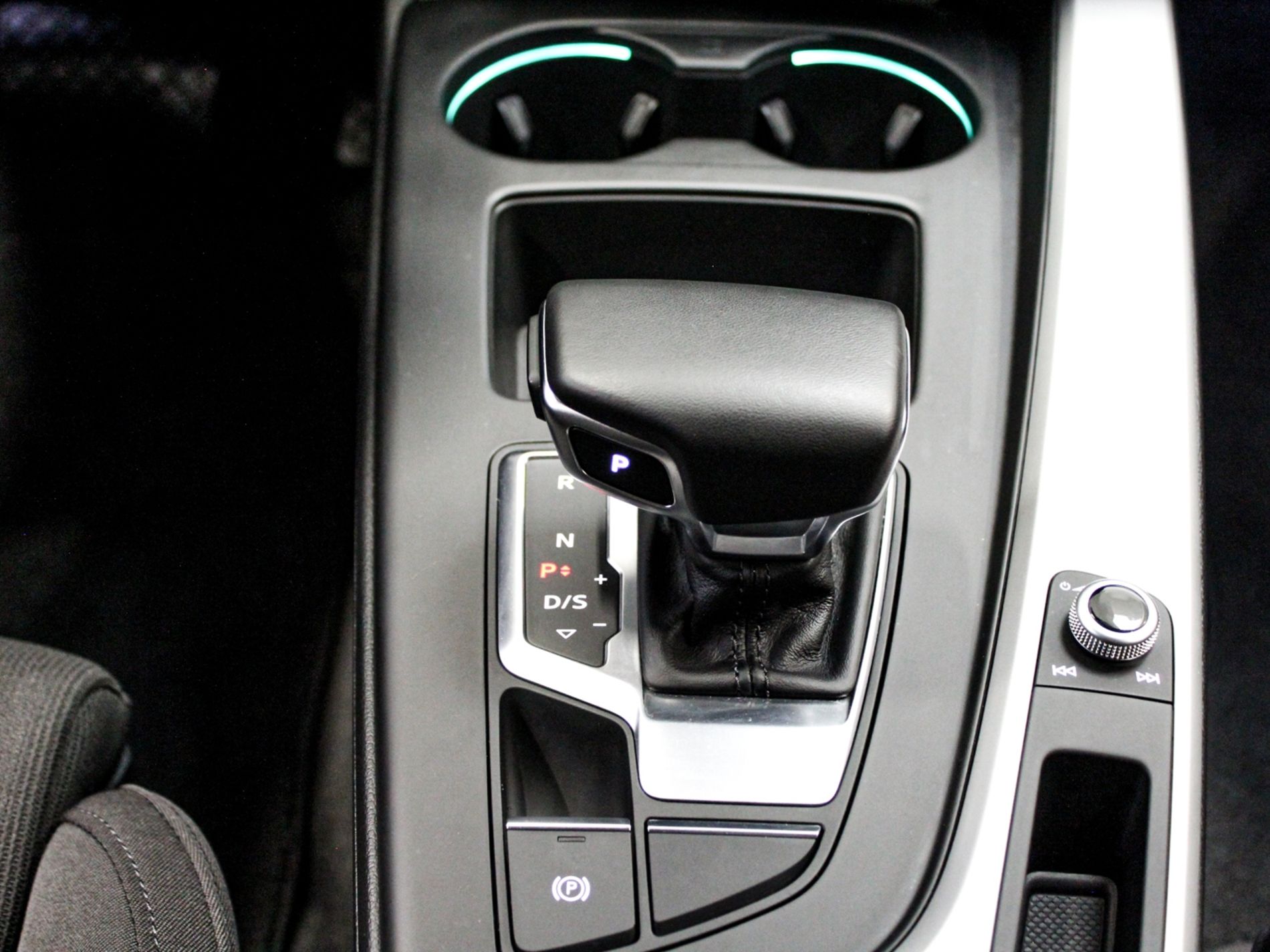 A4 Avant 40 2.0 tdi mhev S line edition quattro 204cv s-tronic - Autoviemme