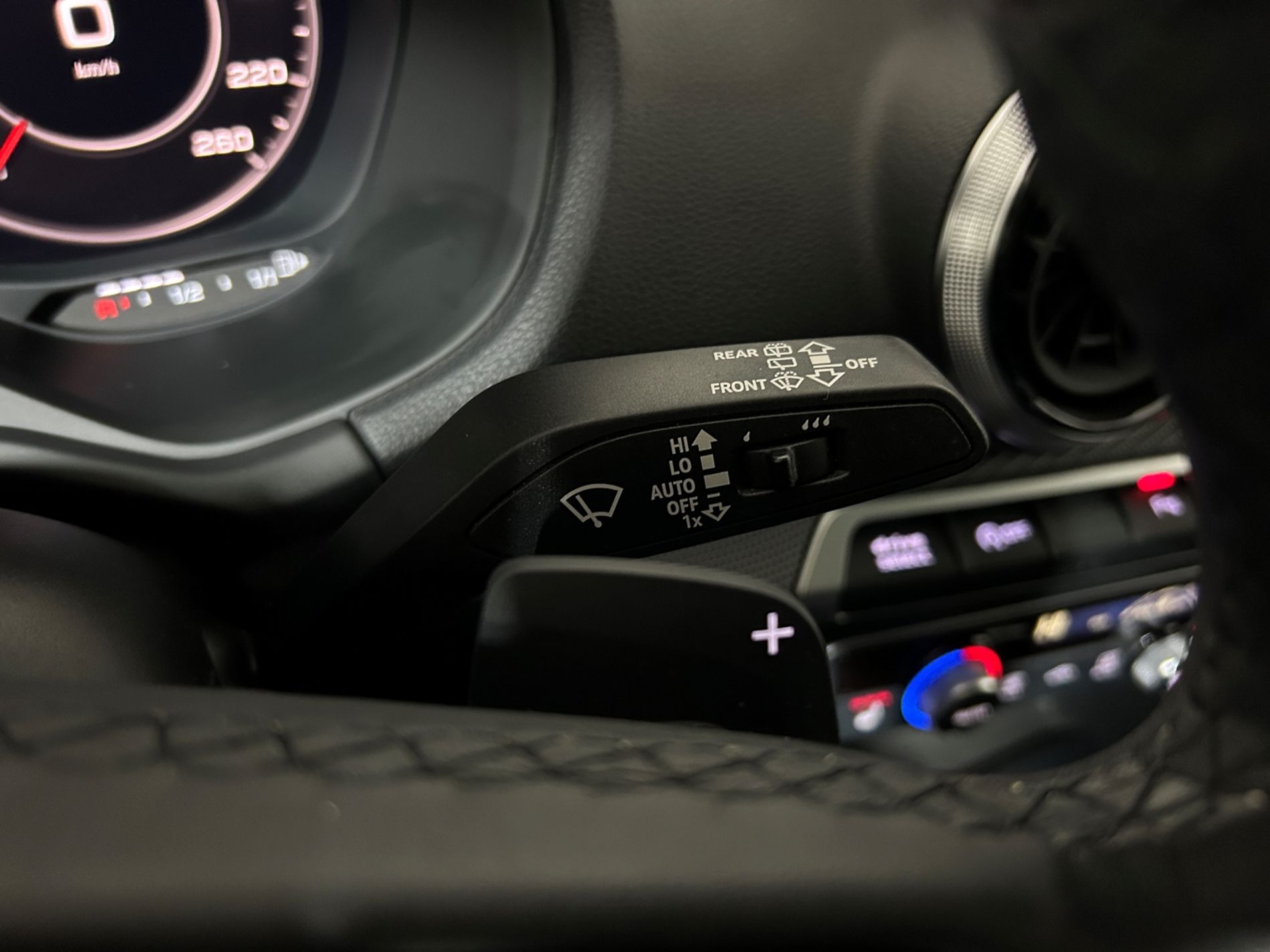 Q2 35 Business Advanced s-tronic - Autoviemme