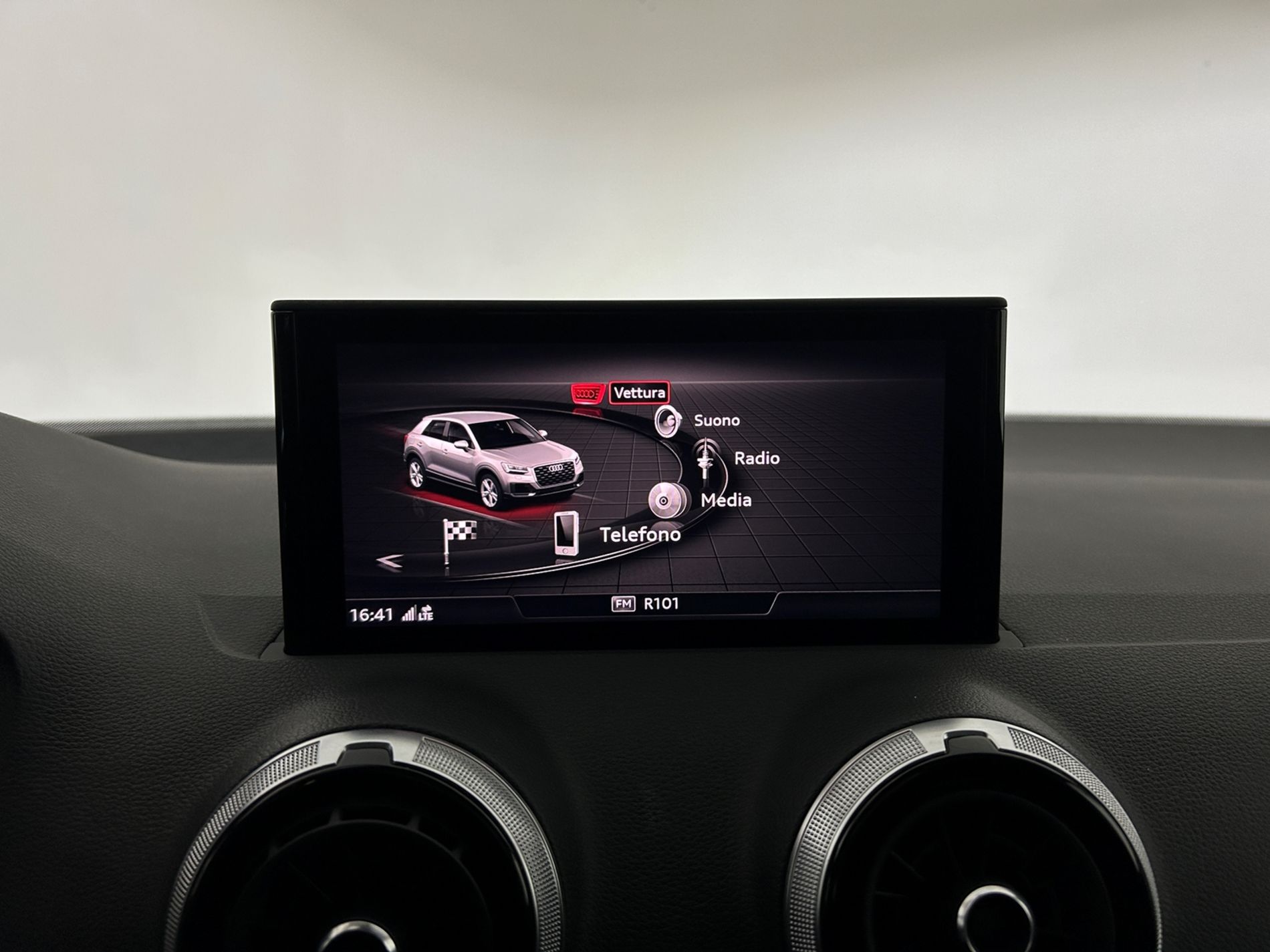 Q2 35 Business Advanced s-tronic - Autoviemme