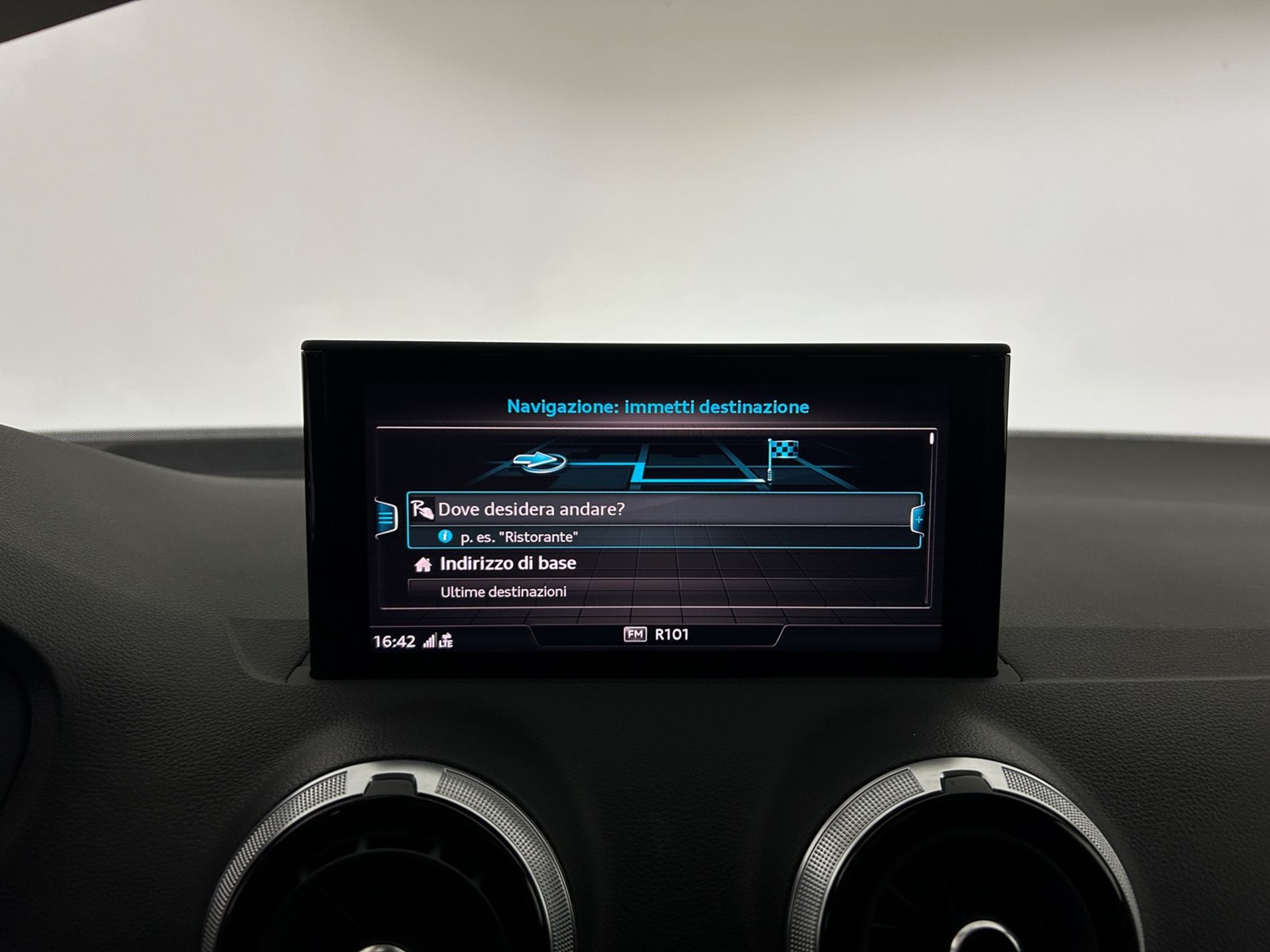 Q2 35 Business Advanced s-tronic - Autoviemme