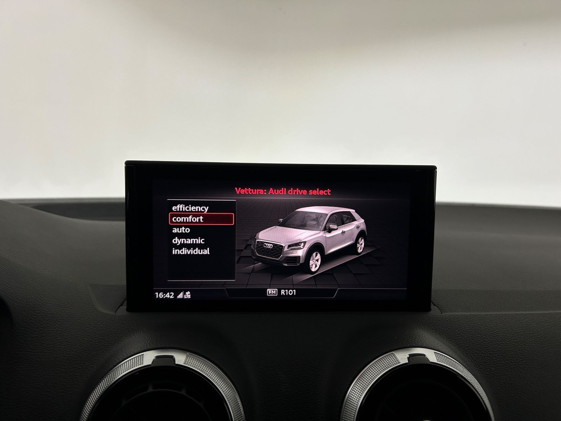 Q2 35 Business Advanced s-tronic - Autoviemme