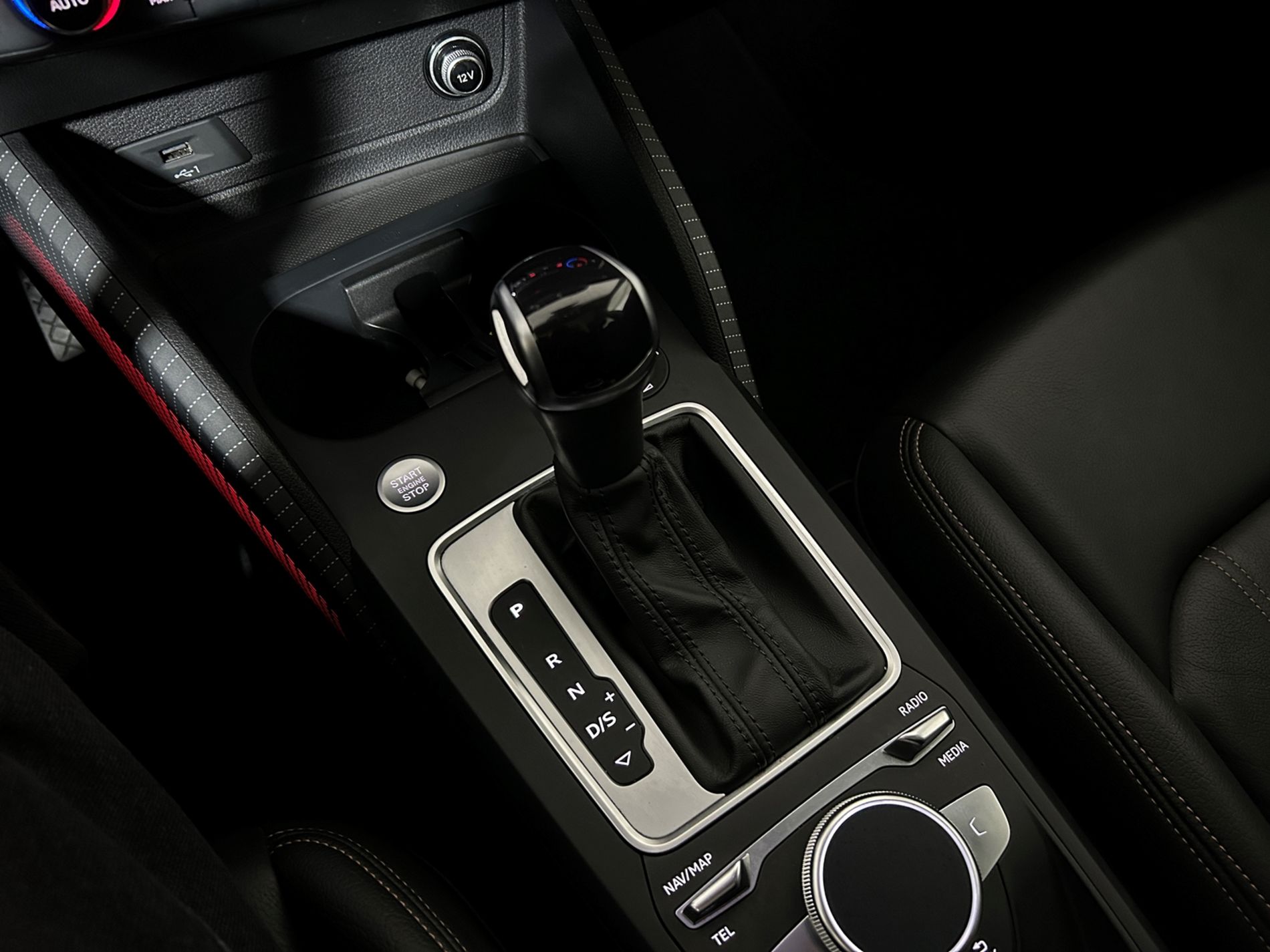 Q2 35 Business Advanced s-tronic - Autoviemme