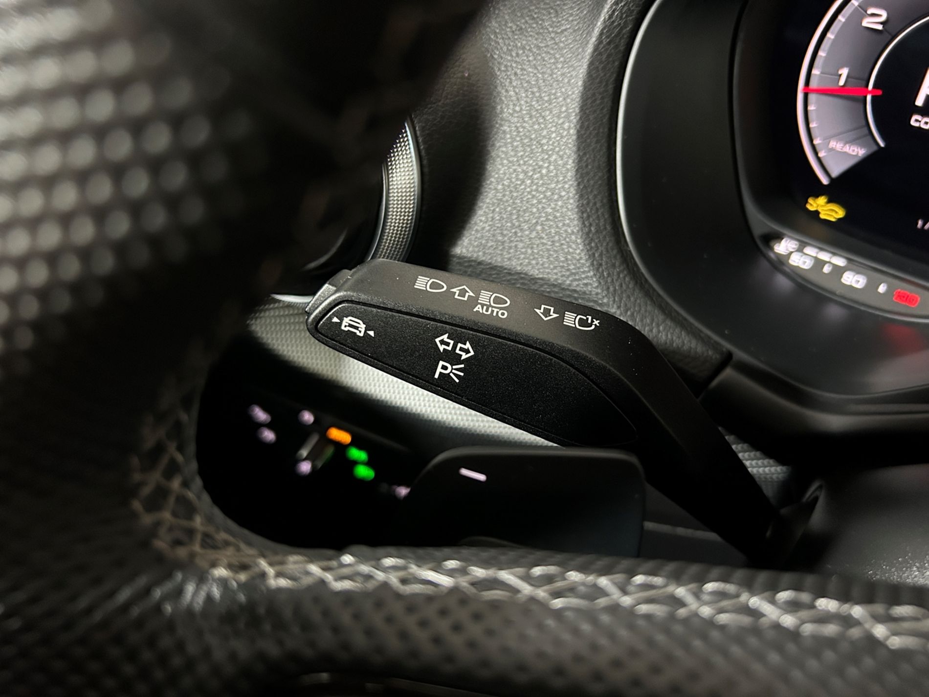 Q2 35 tfsi S line s-tronic - Autoviemme