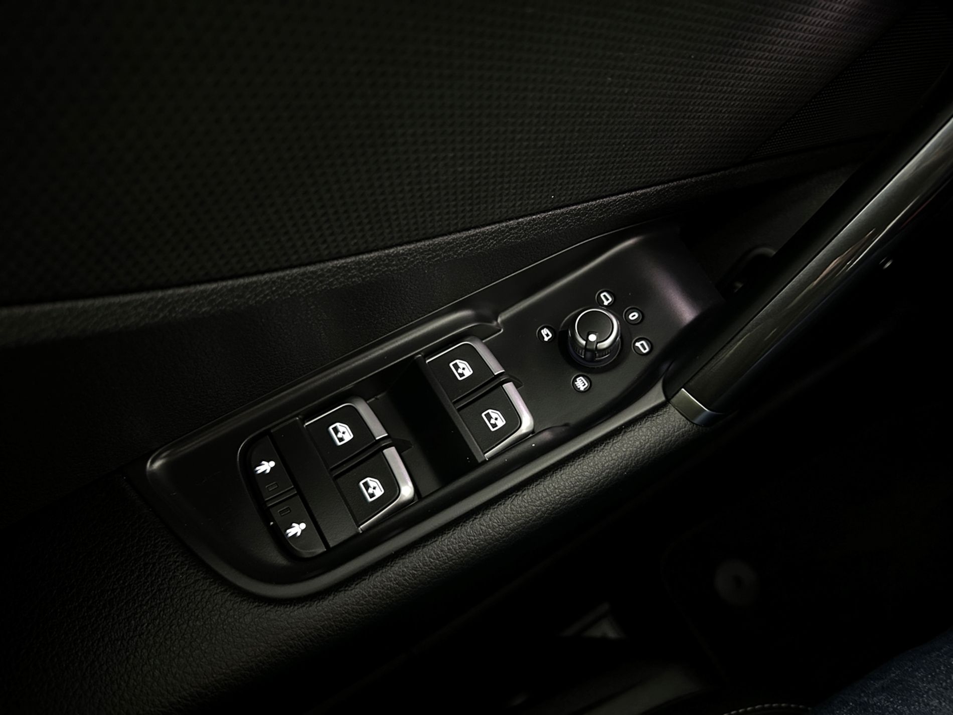 Q2 35 tfsi S line s-tronic - Autoviemme