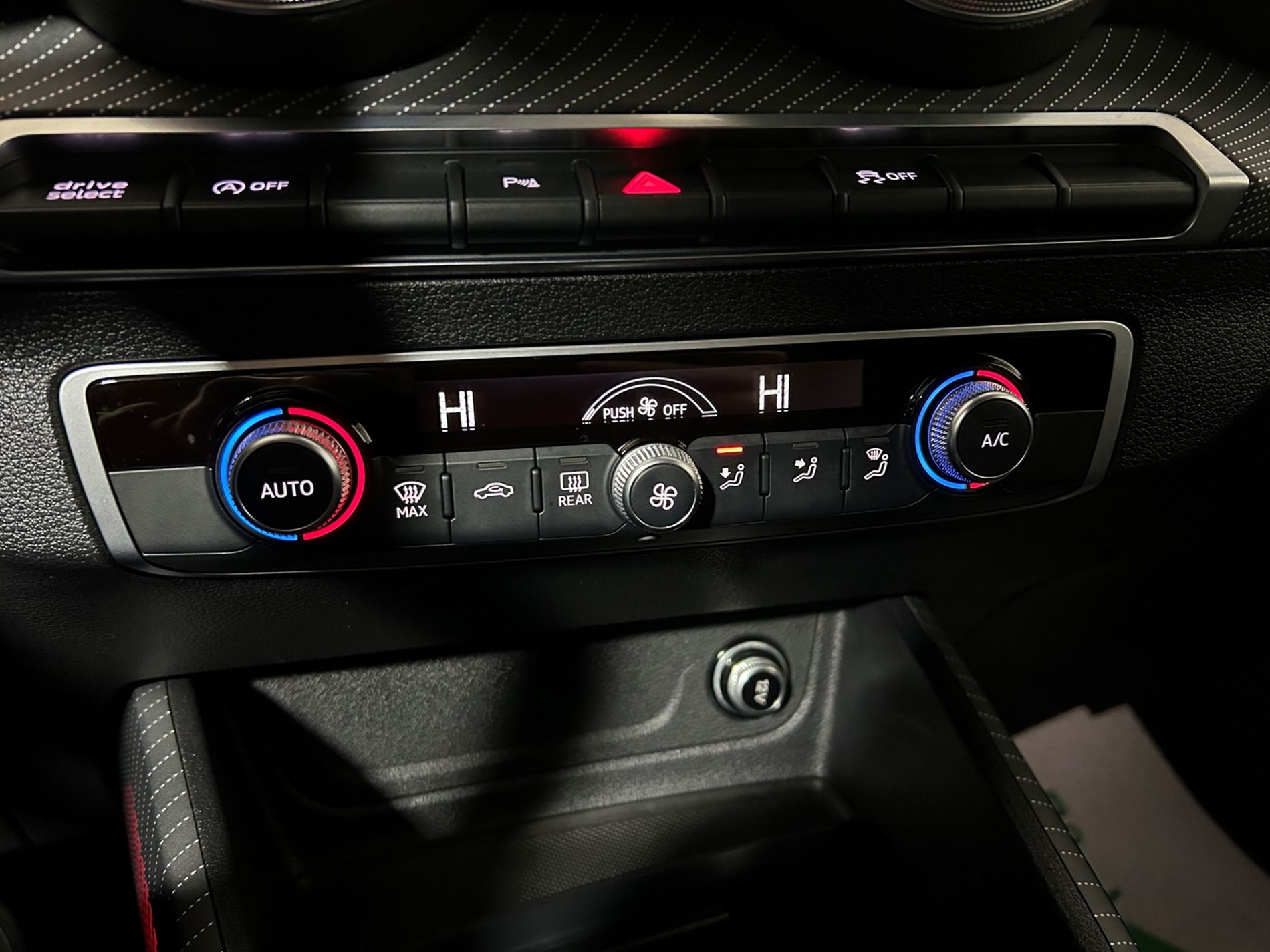 Q2 35 tfsi S line s-tronic - Autoviemme