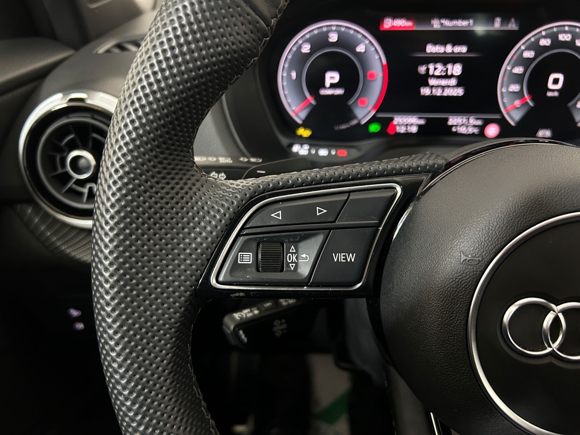 Q2 35 S line edition s-tronic - Autoviemme