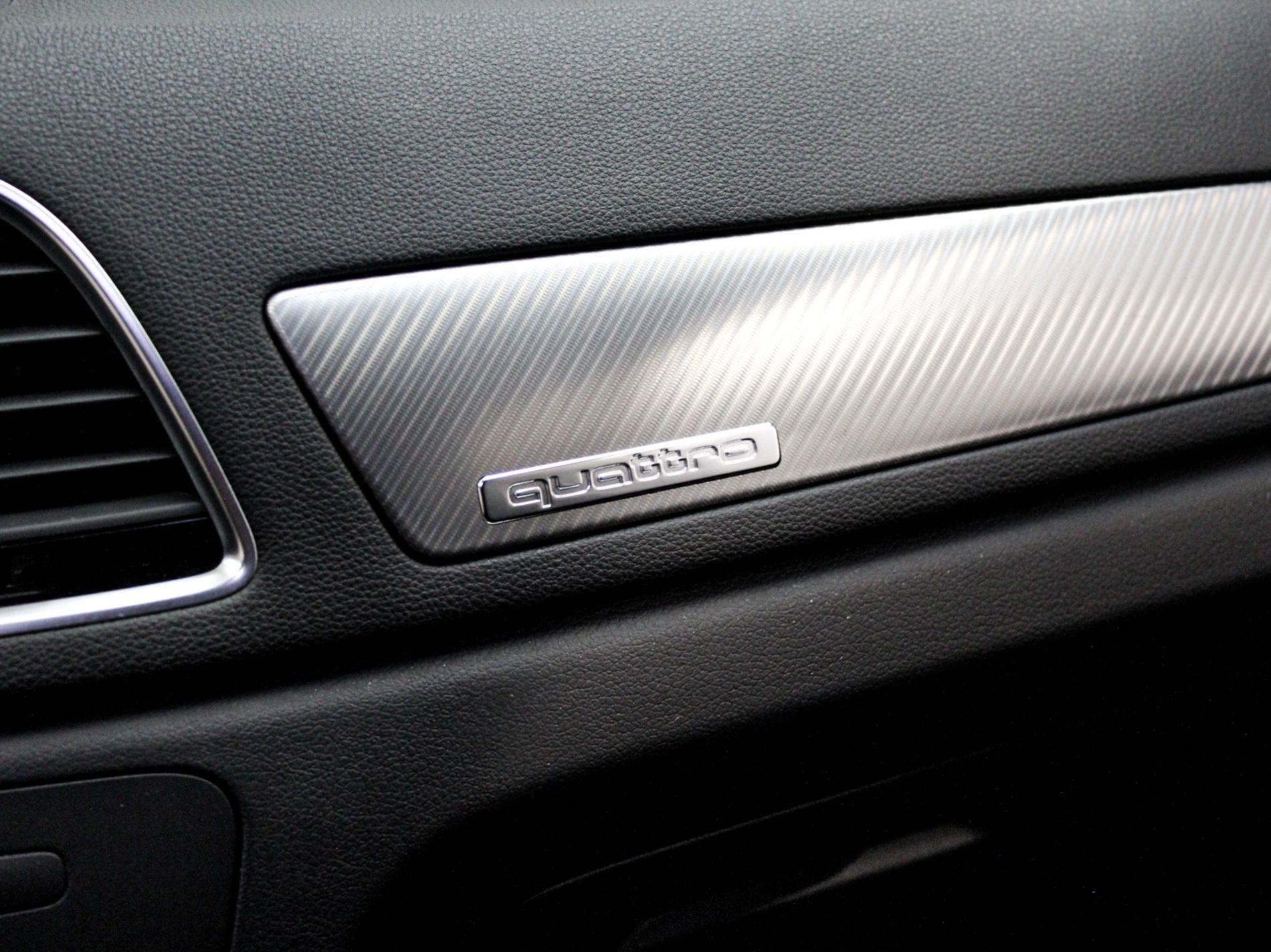 Audi Q3 2.0 tfsi Design quattro 180cv s-tronic   - Autoviemme