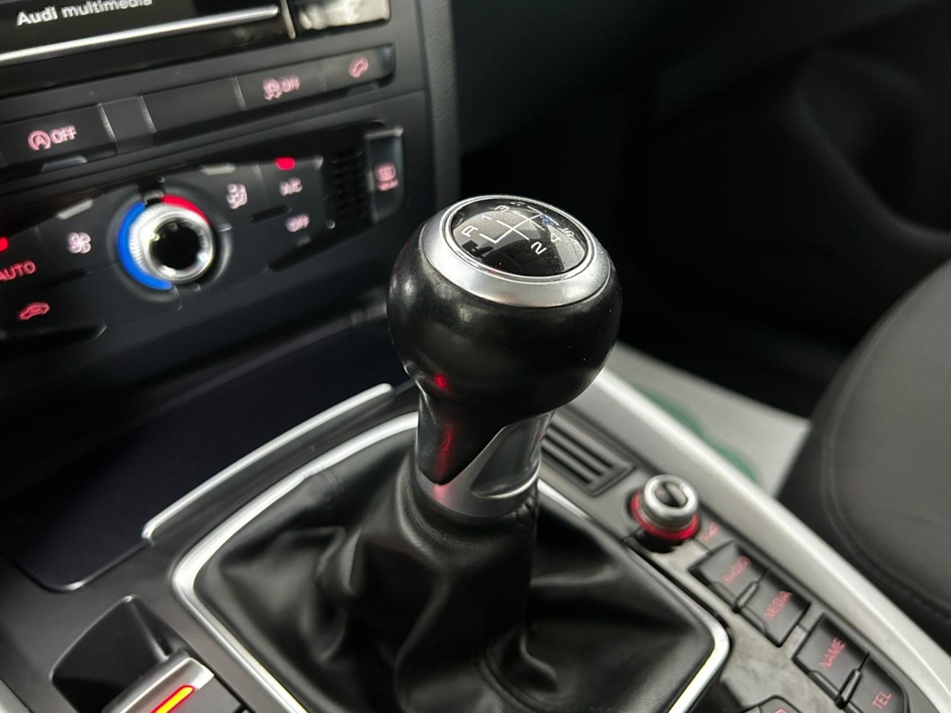 Q5 2.0 tdi ultra Business 150cv - Autoviemme