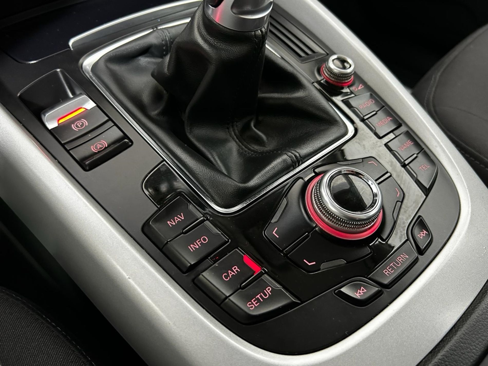 Q5 2.0 tdi ultra Business 150cv - Autoviemme