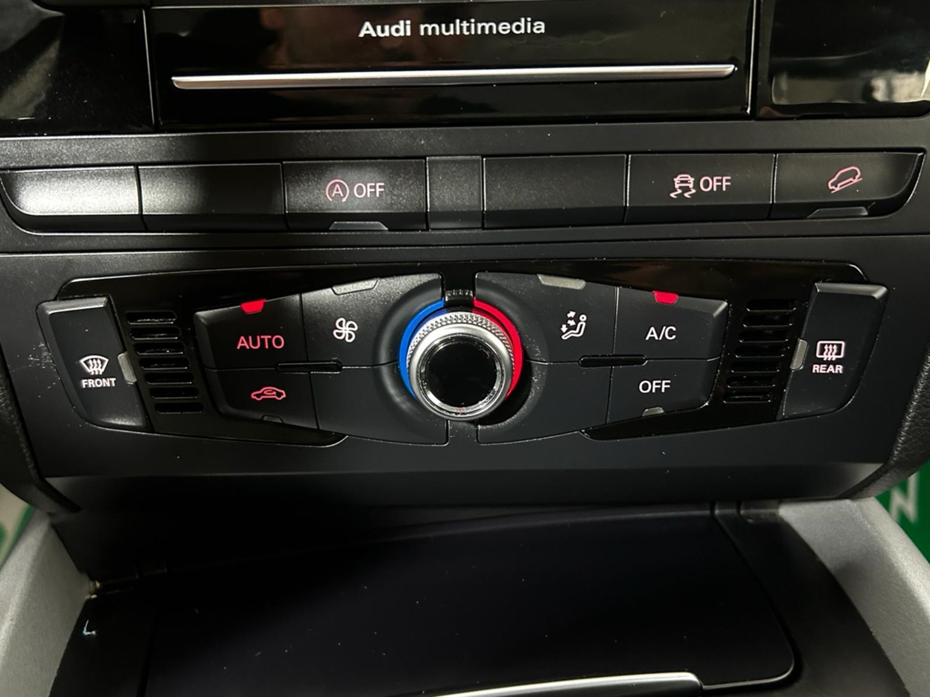 Q5 2.0 tdi ultra Business 150cv - Autoviemme