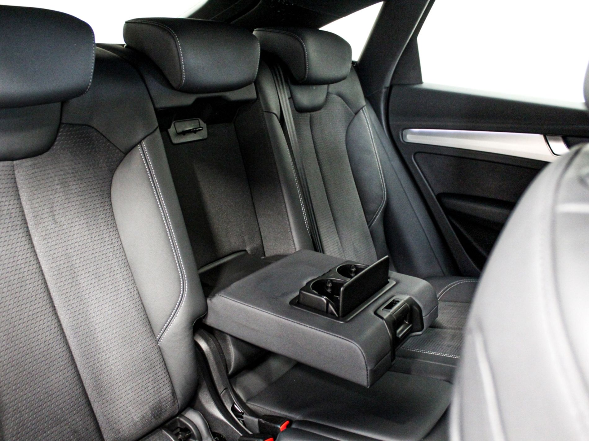 Q5 Sportback 40 2.0 tdi mhev 12V S line quattro s-tronic - Autoviemme