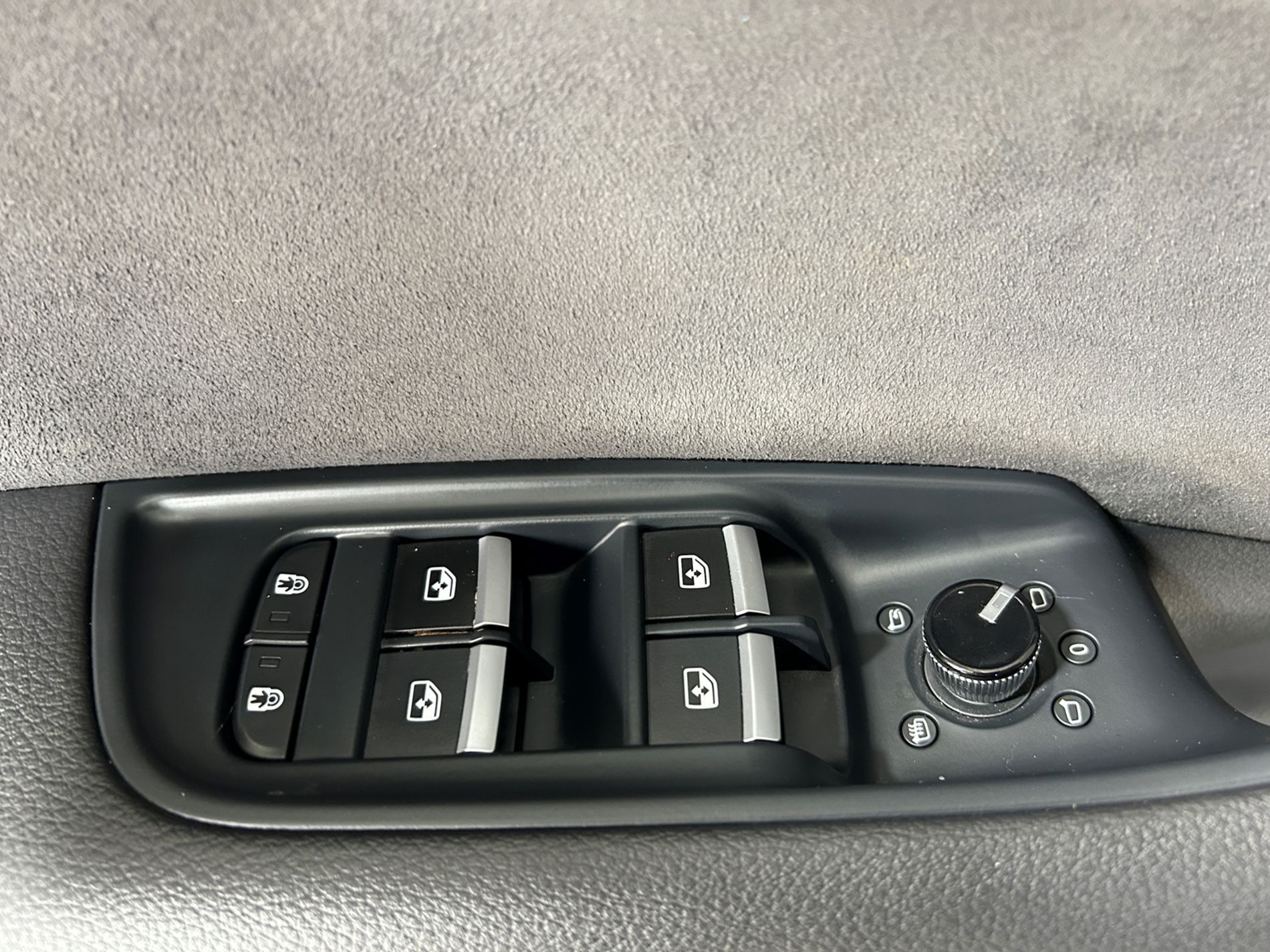 Audi Q8 S line quattro 286 cv tetto apribile - Autoviemme