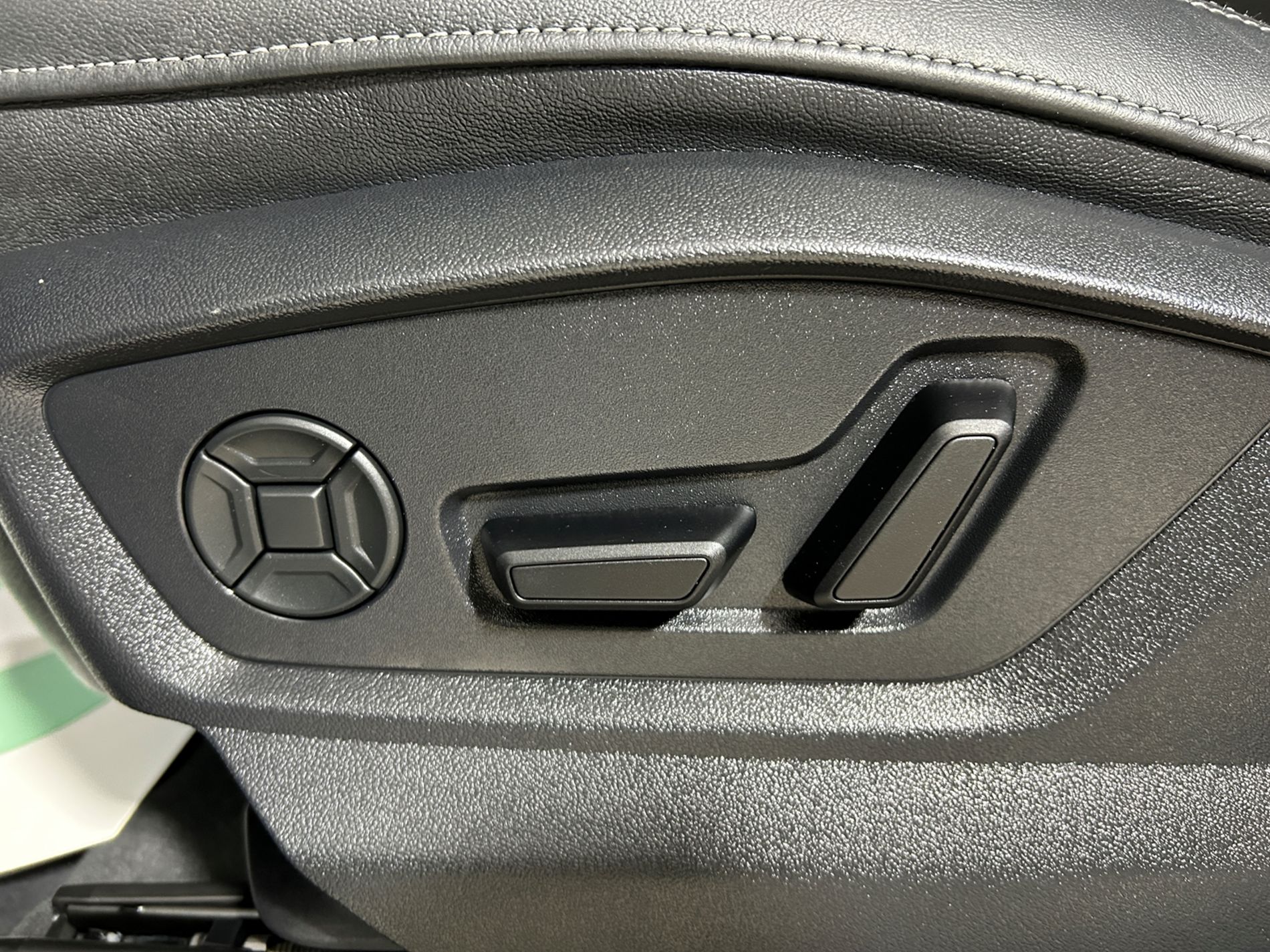 Audi Q8 S line quattro 286 cv tetto apribile - Autoviemme