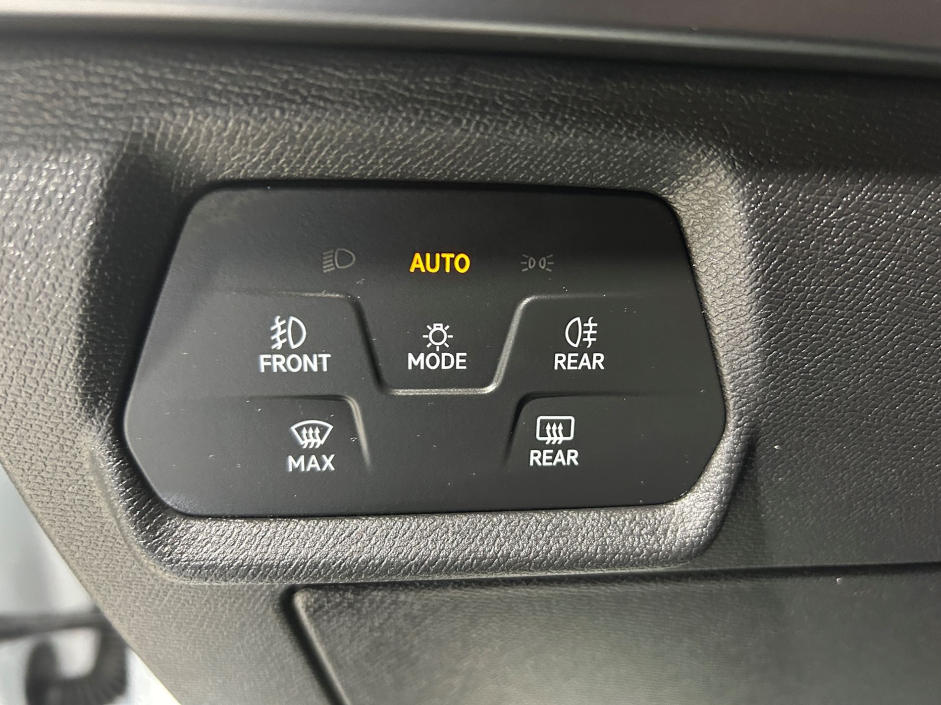 Cupra Leon 1.5 hybrid 150 cv dsg - Autoviemme