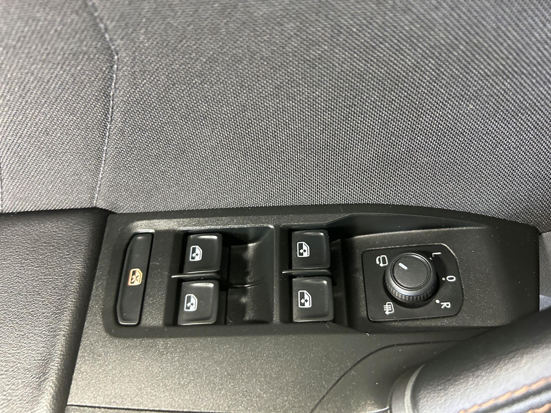 Cupra Leon 1.5 hybrid 150 cv dsg - Autoviemme
