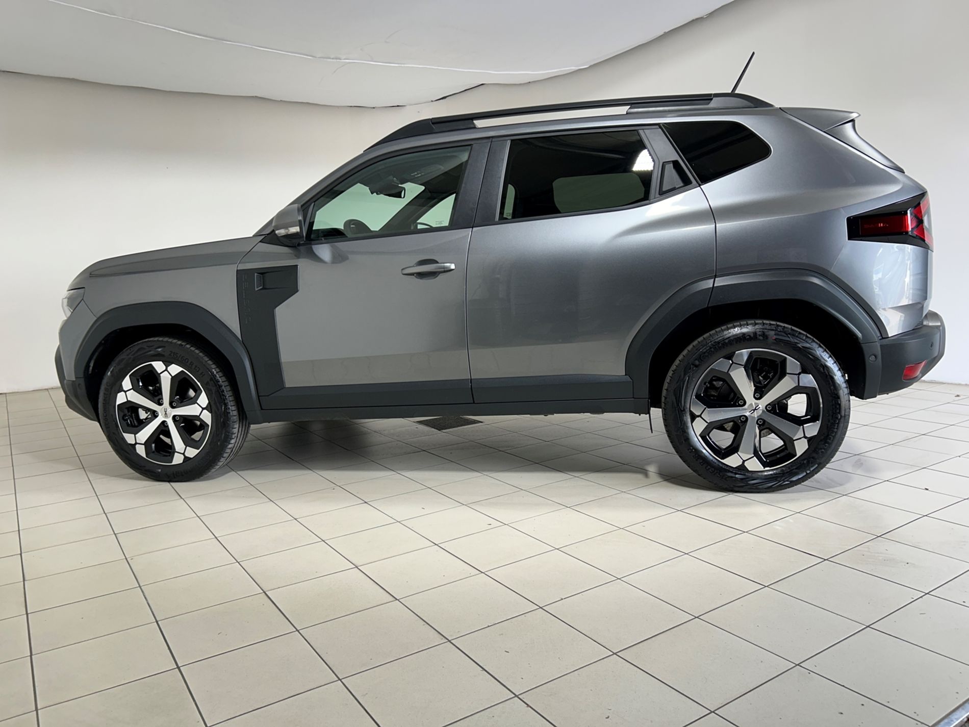 Dacia Duster 1.6 hybrid Journey 140 cv - Autoviemme