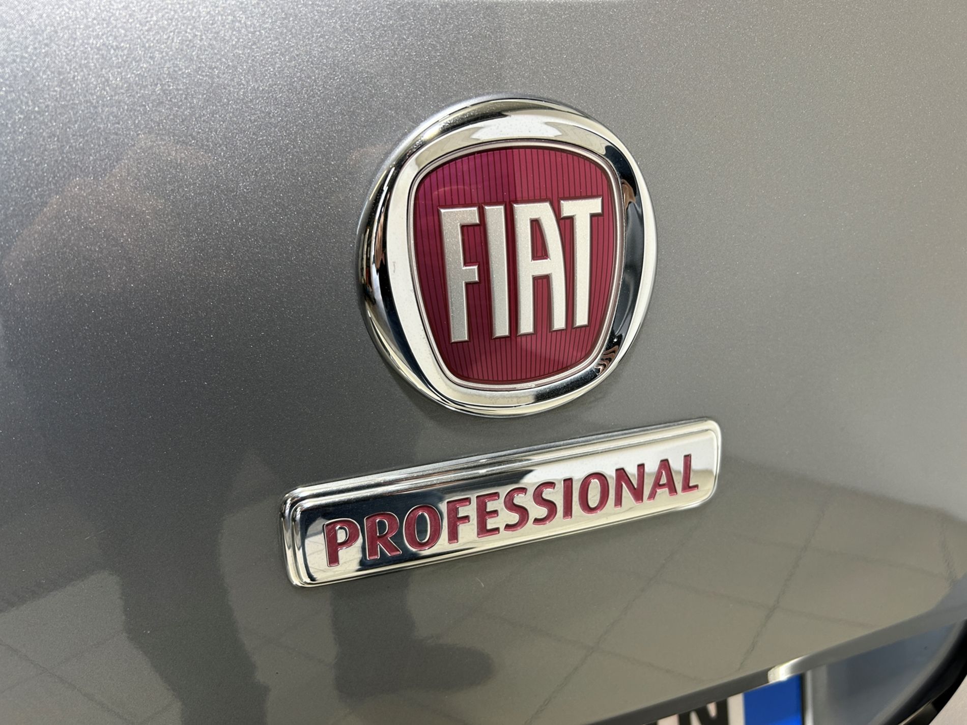 Fullback 2.4 doppia cabina LX 4wd 180cv - Autoviemme