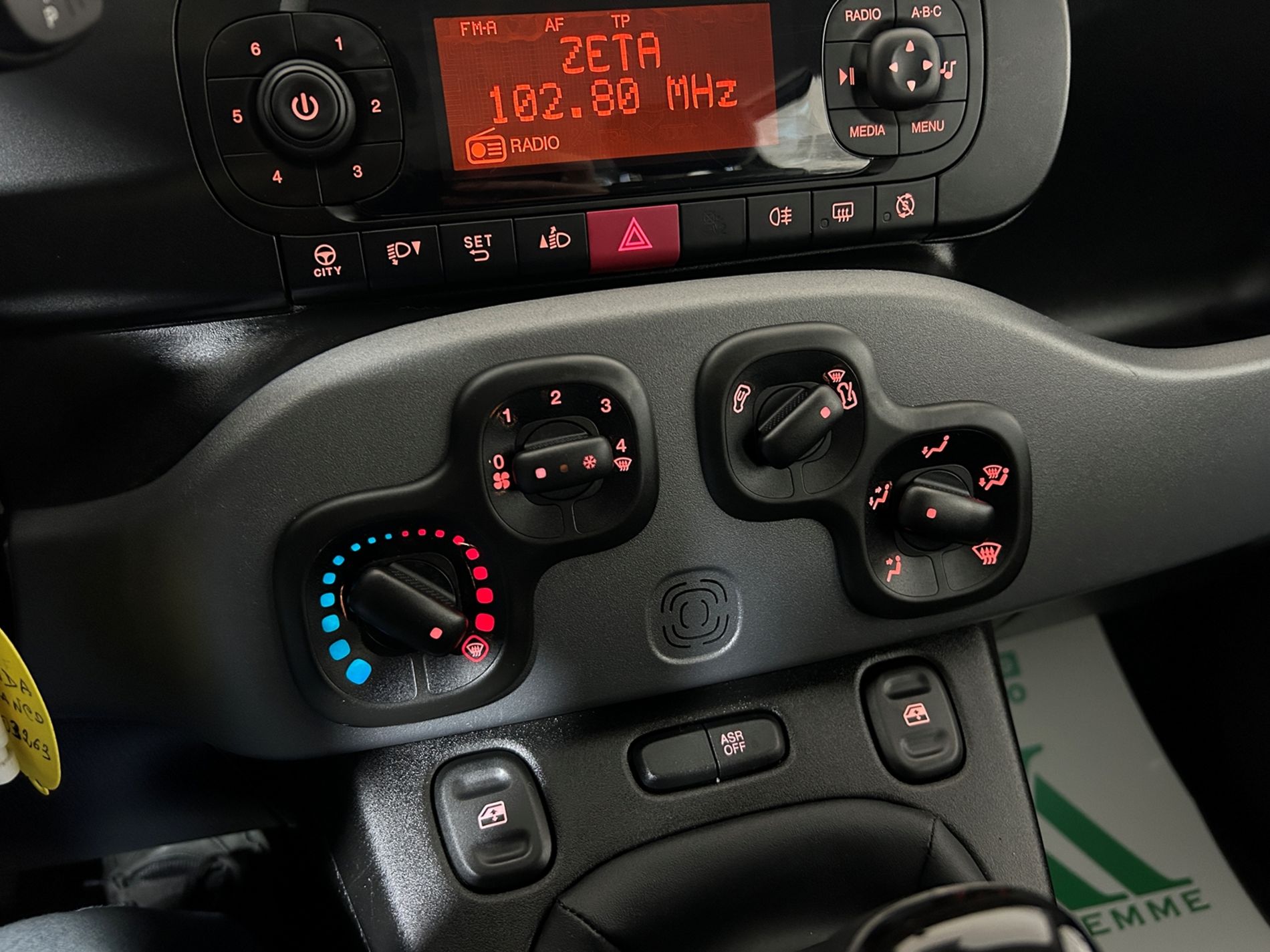 Panda Hybrid City Life s&s 70cv - Autoviemme