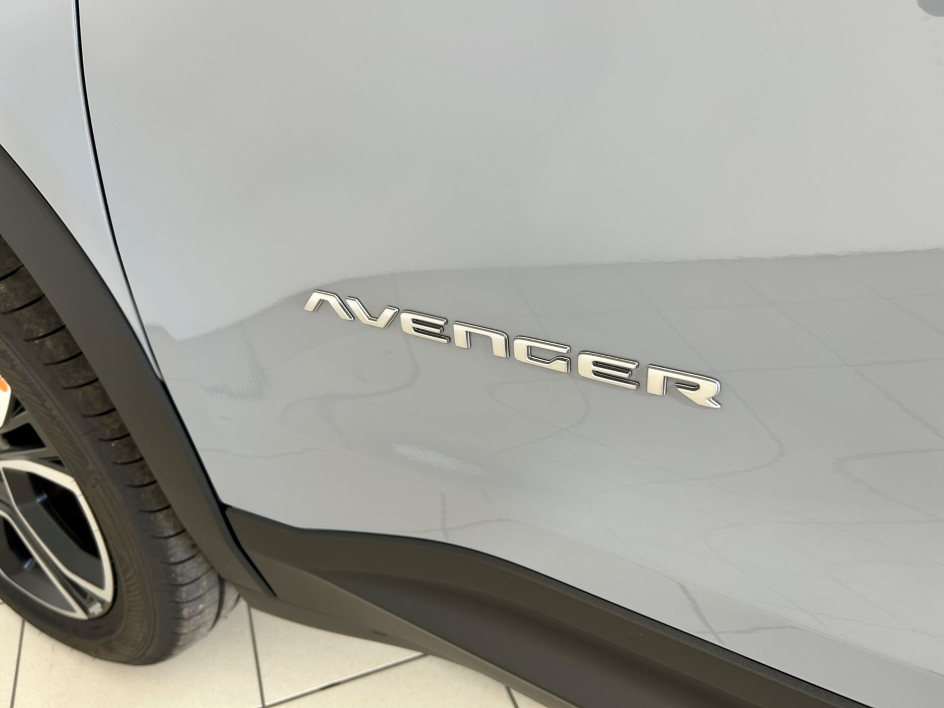 Avenger e-hybrid Summit 100cv   - Autoviemme