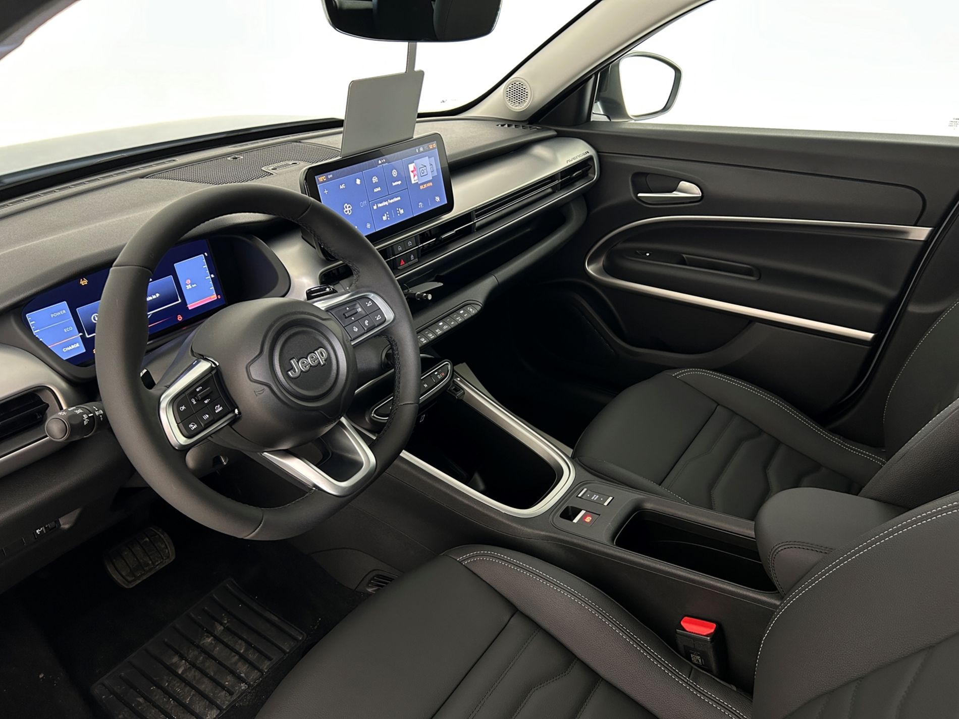 Avenger e-hybrid Summit 100cv   - Autoviemme