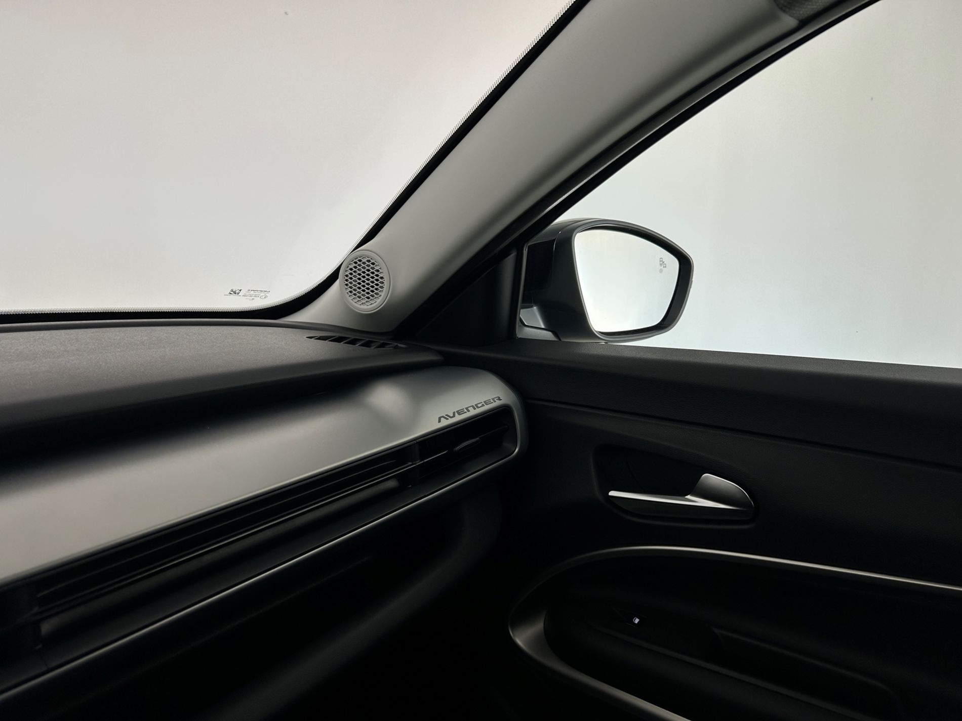 Avenger e-hybrid Summit 100cv   - Autoviemme