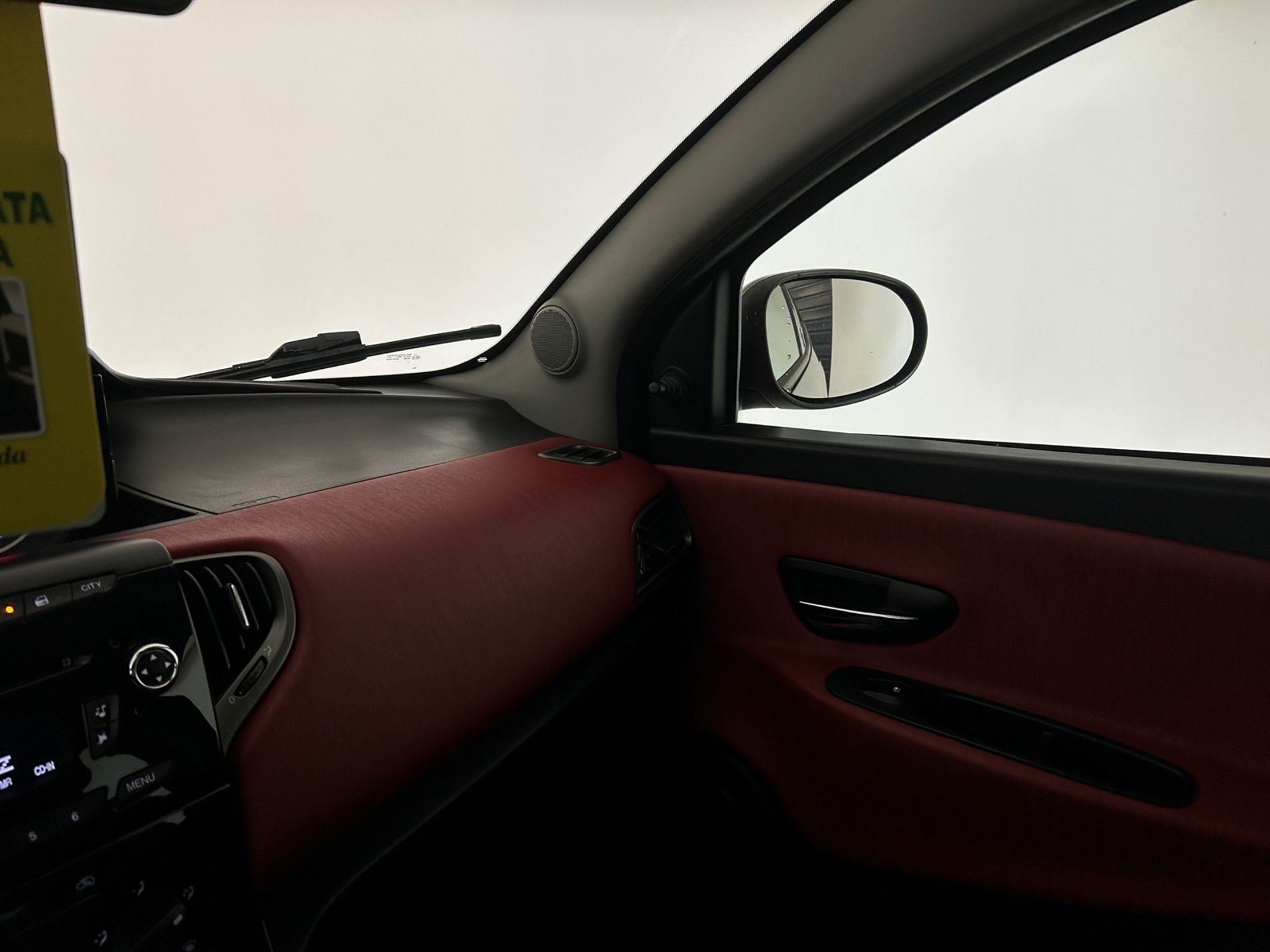 Ypsilon Gold s&s 69cv - Autoviemme