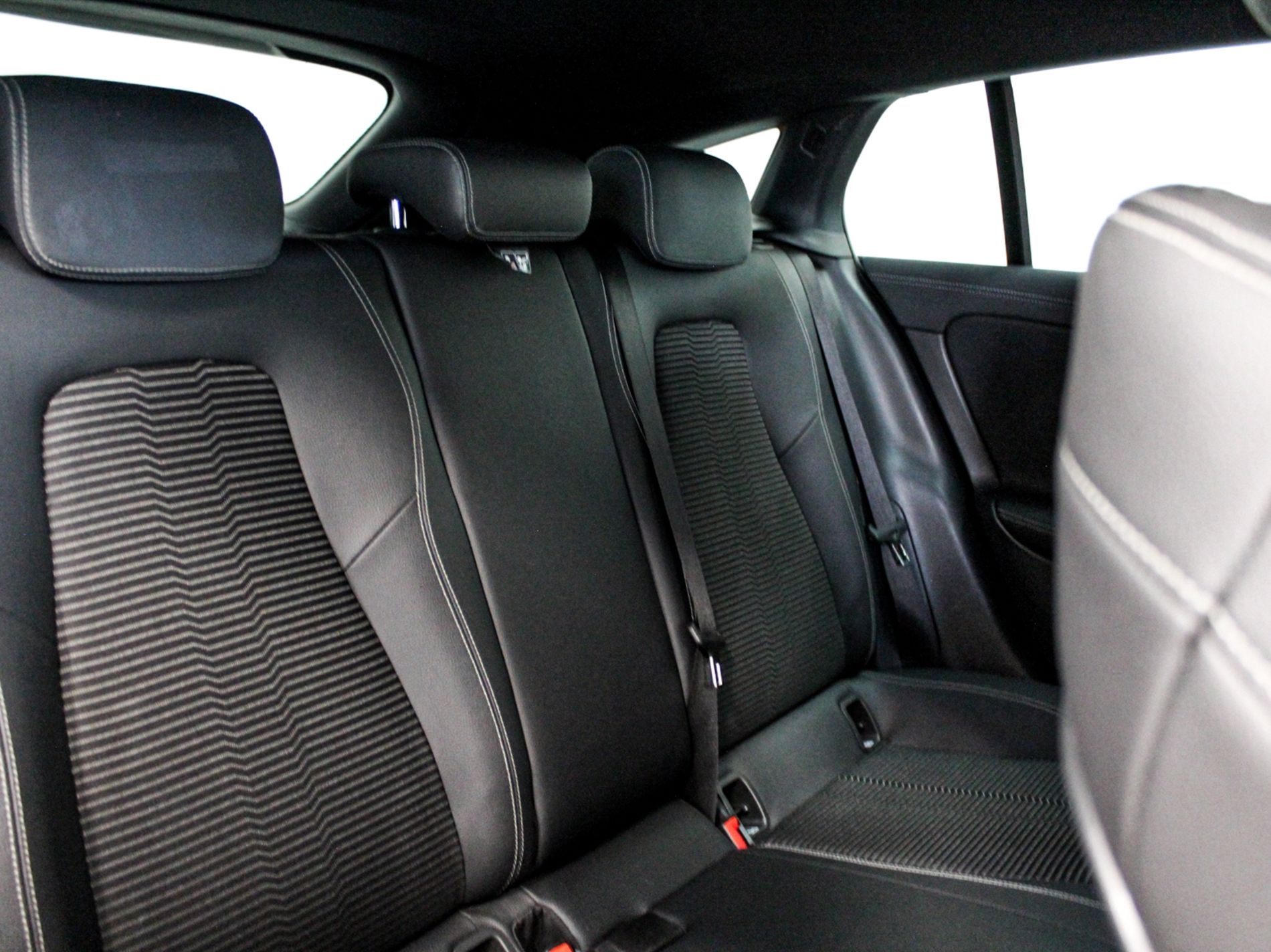 Mercedes CLA Shooting Brake 180 Night edition auto   - Autoviemme