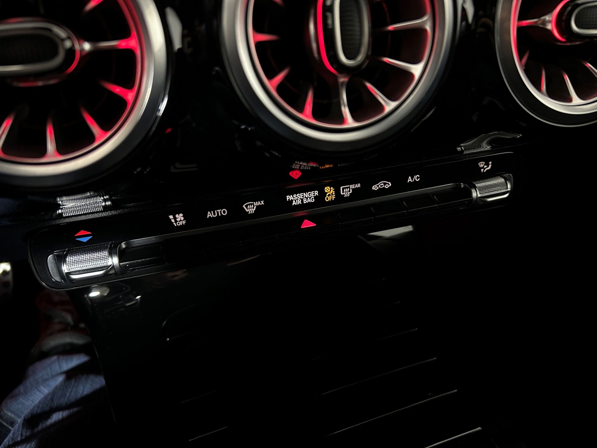 Mercedes CLA Shooting Brake 200 AMG Line Premium auto   - Autoviemme