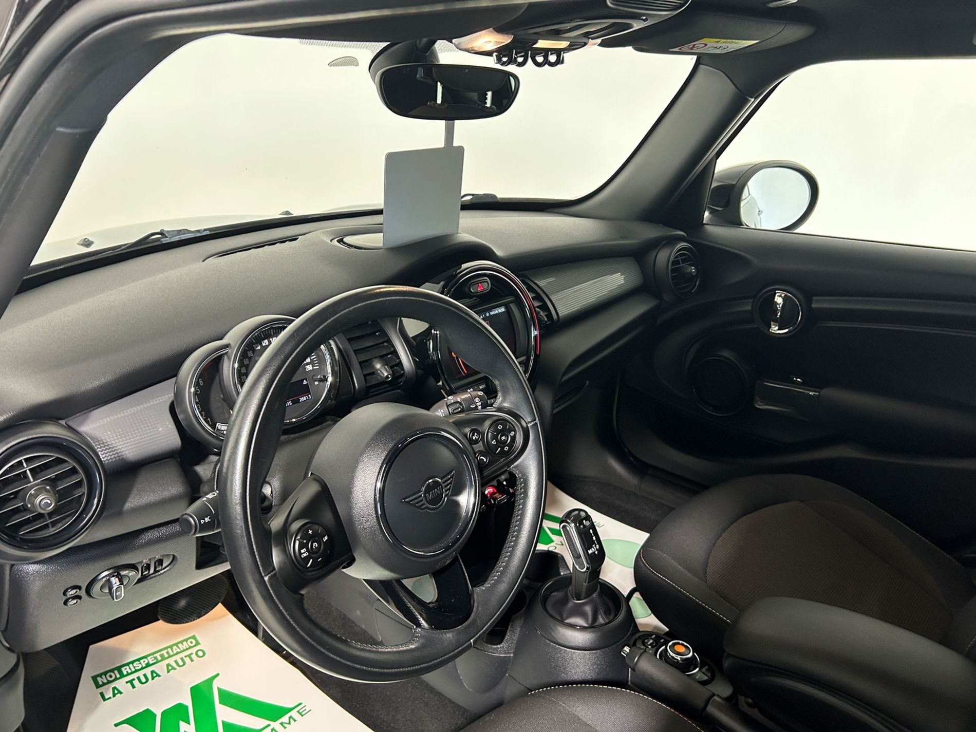 Mini Cooper 5 porte 1.5 automatica - Autoviemme