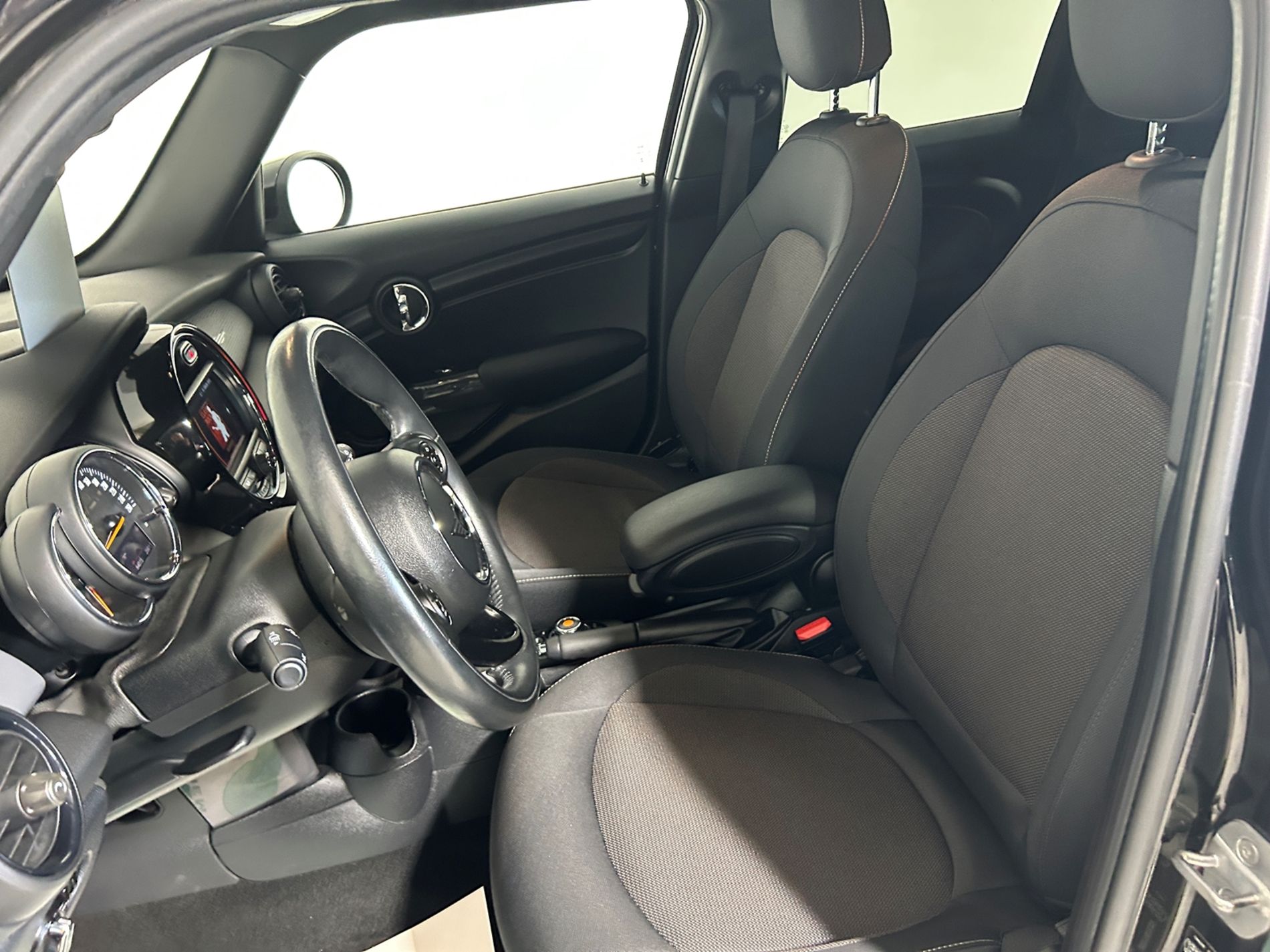Mini Cooper 5 porte 1.5 automatica - Autoviemme