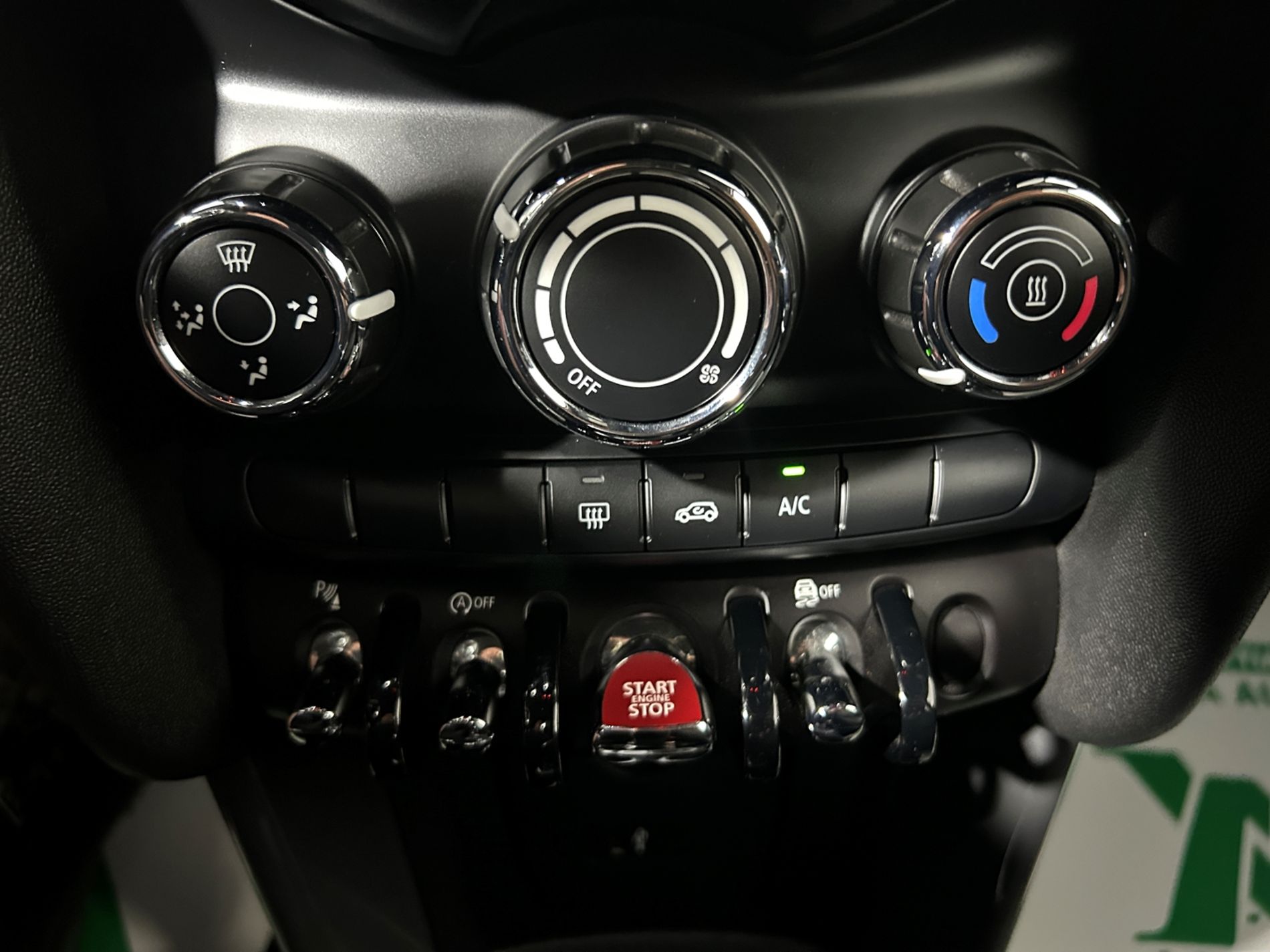 Mini Cooper 5 porte 1.5 automatica - Autoviemme