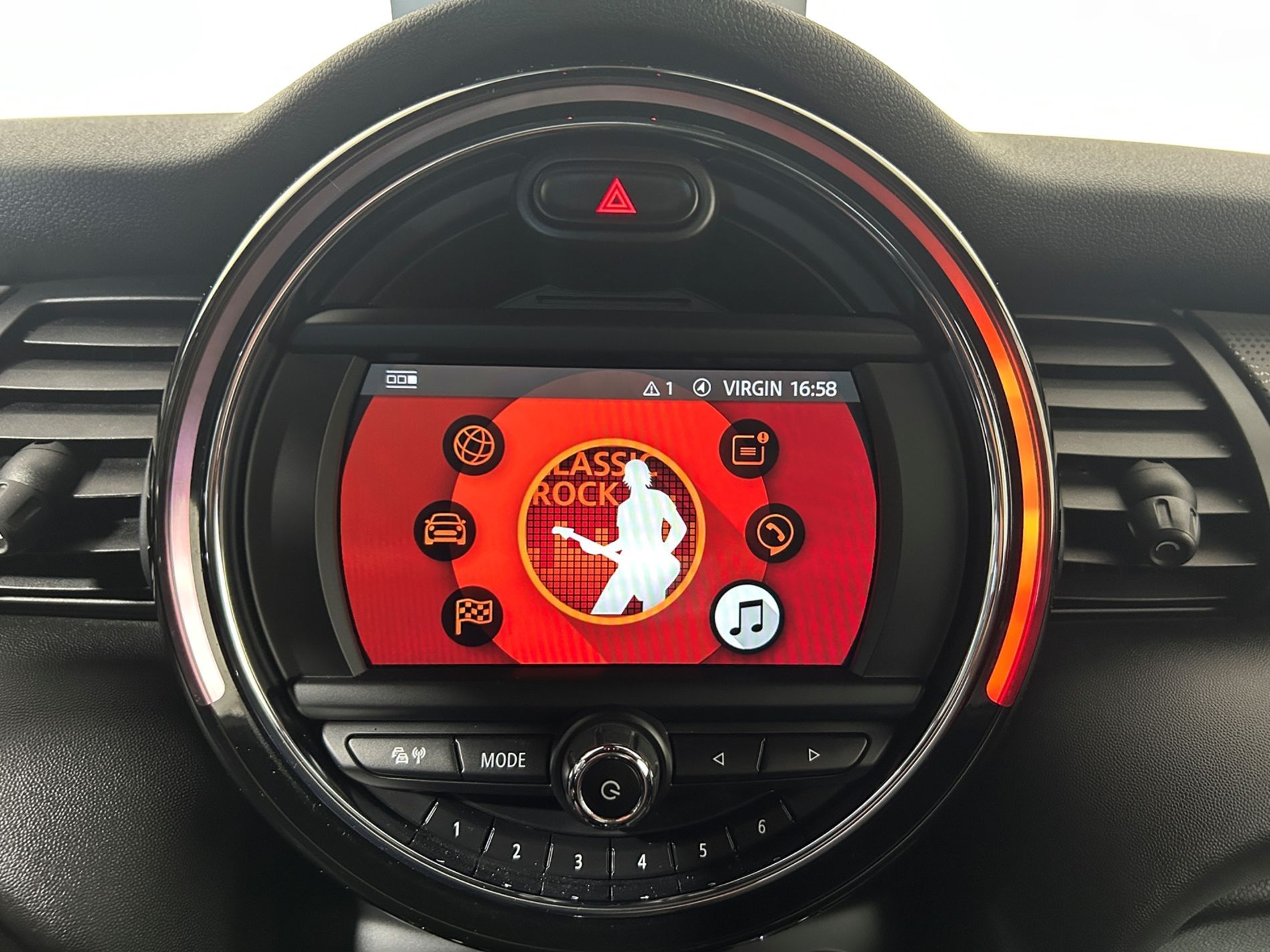 Mini Cooper 5 porte 1.5 automatica - Autoviemme