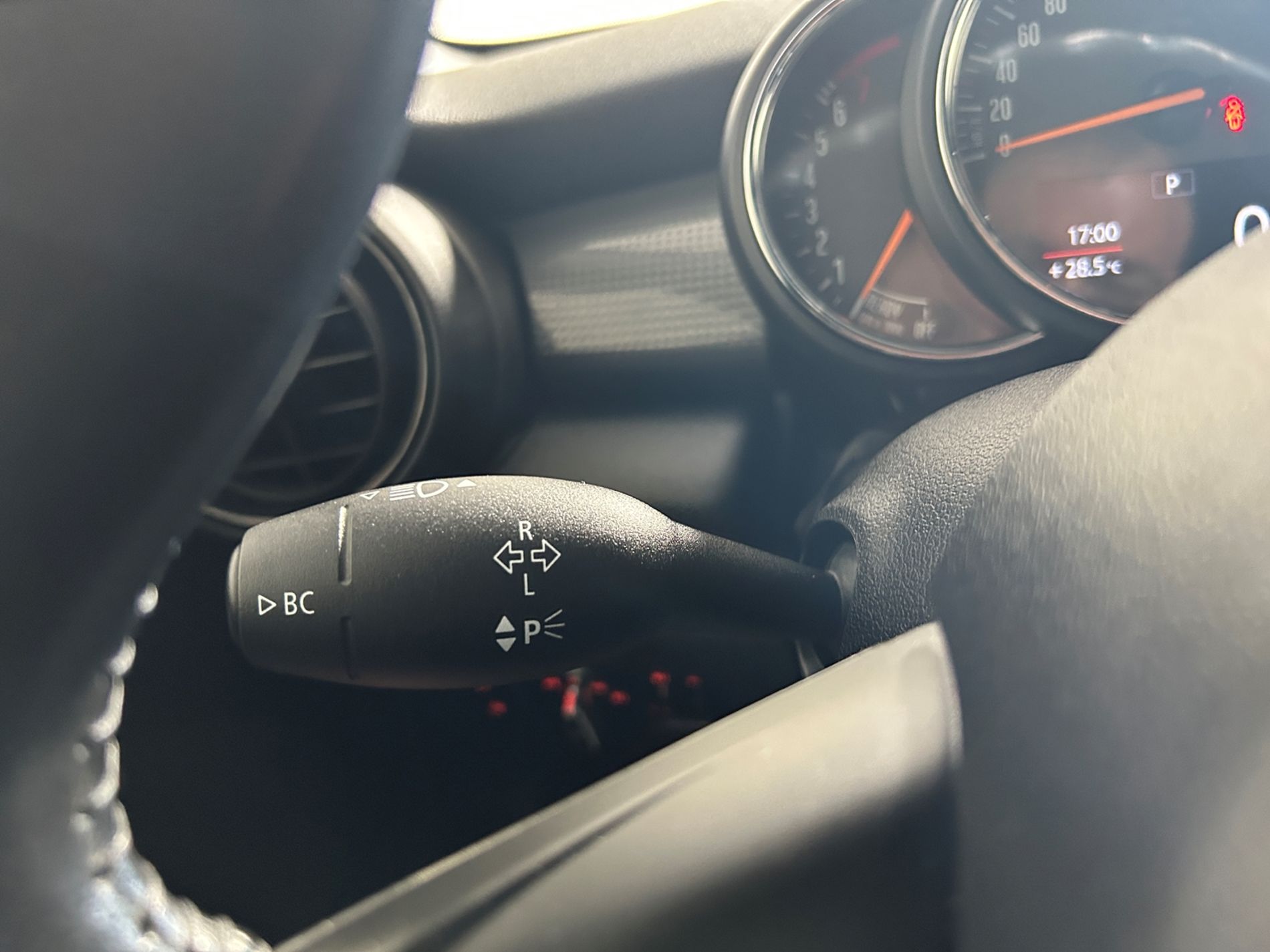 Mini Cooper 5 porte 1.5 automatica - Autoviemme