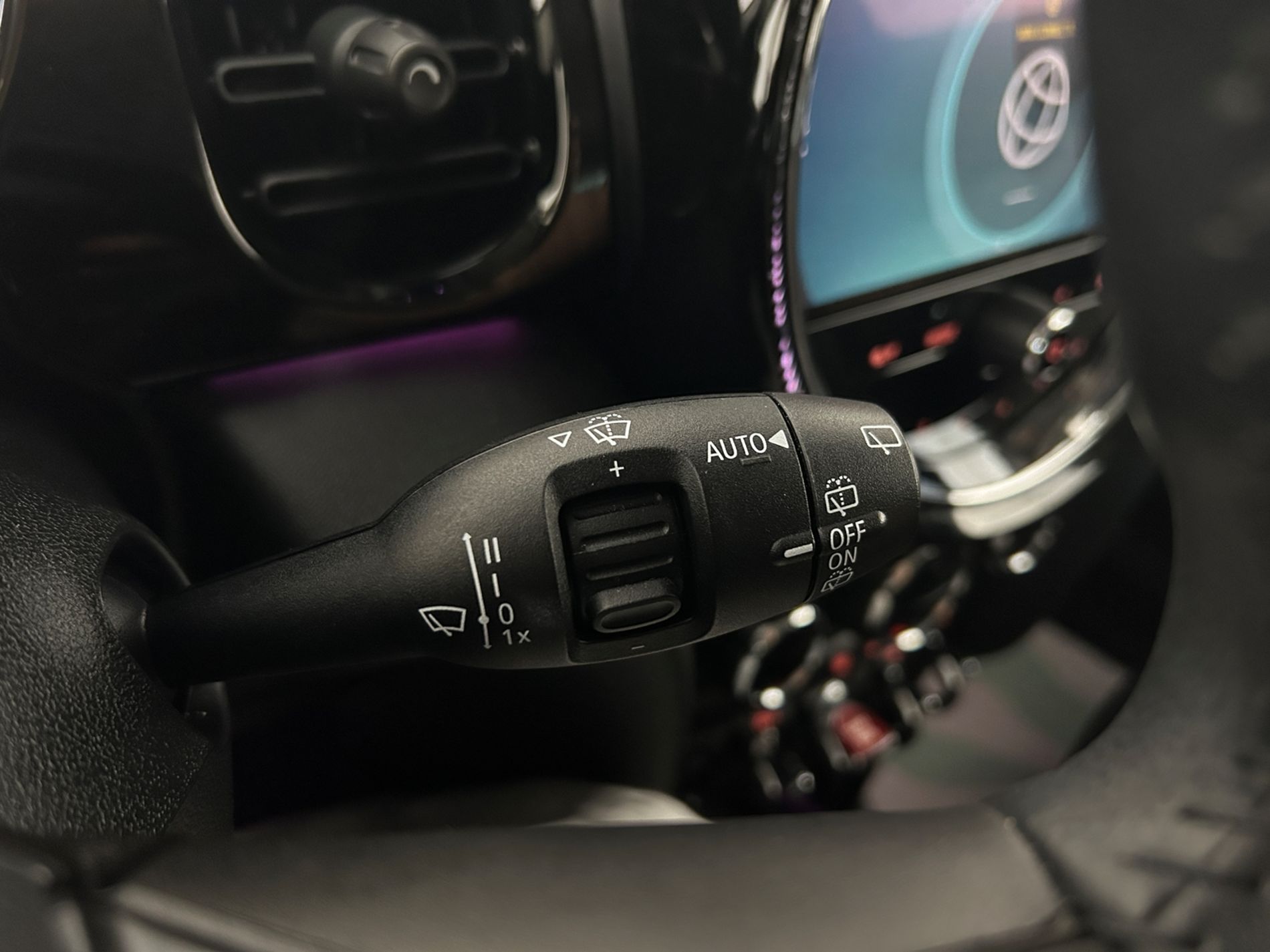 Mini 5p 1.5 Cooper Essential auto - Autoviemme