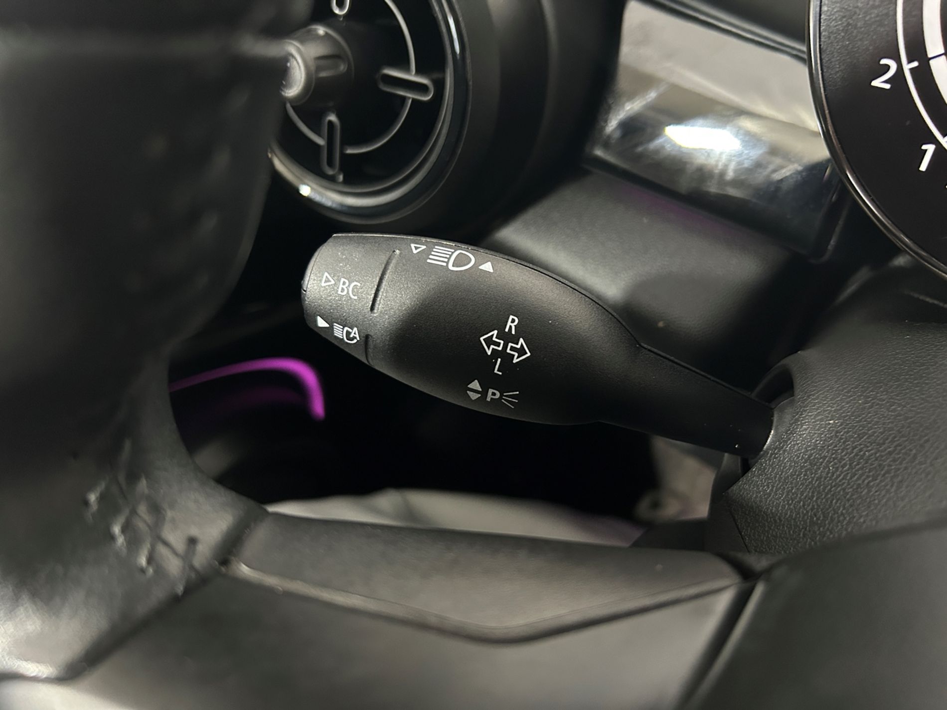 Mini 5p 1.5 Cooper Essential auto - Autoviemme