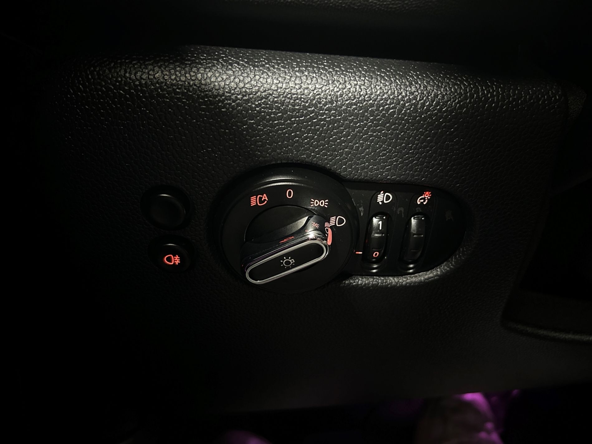 Mini 5p 1.5 Cooper Essential auto - Autoviemme