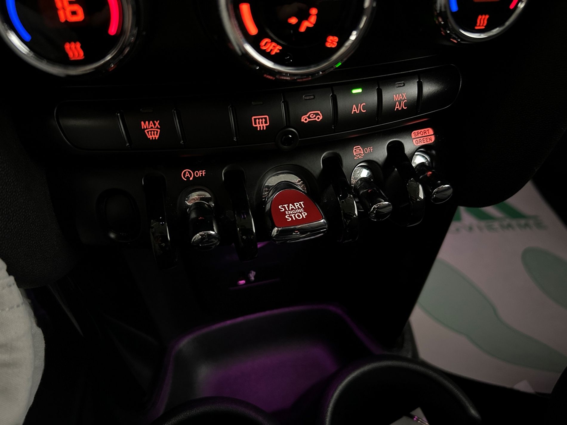 Mini 5p 1.5 Cooper Essential auto - Autoviemme