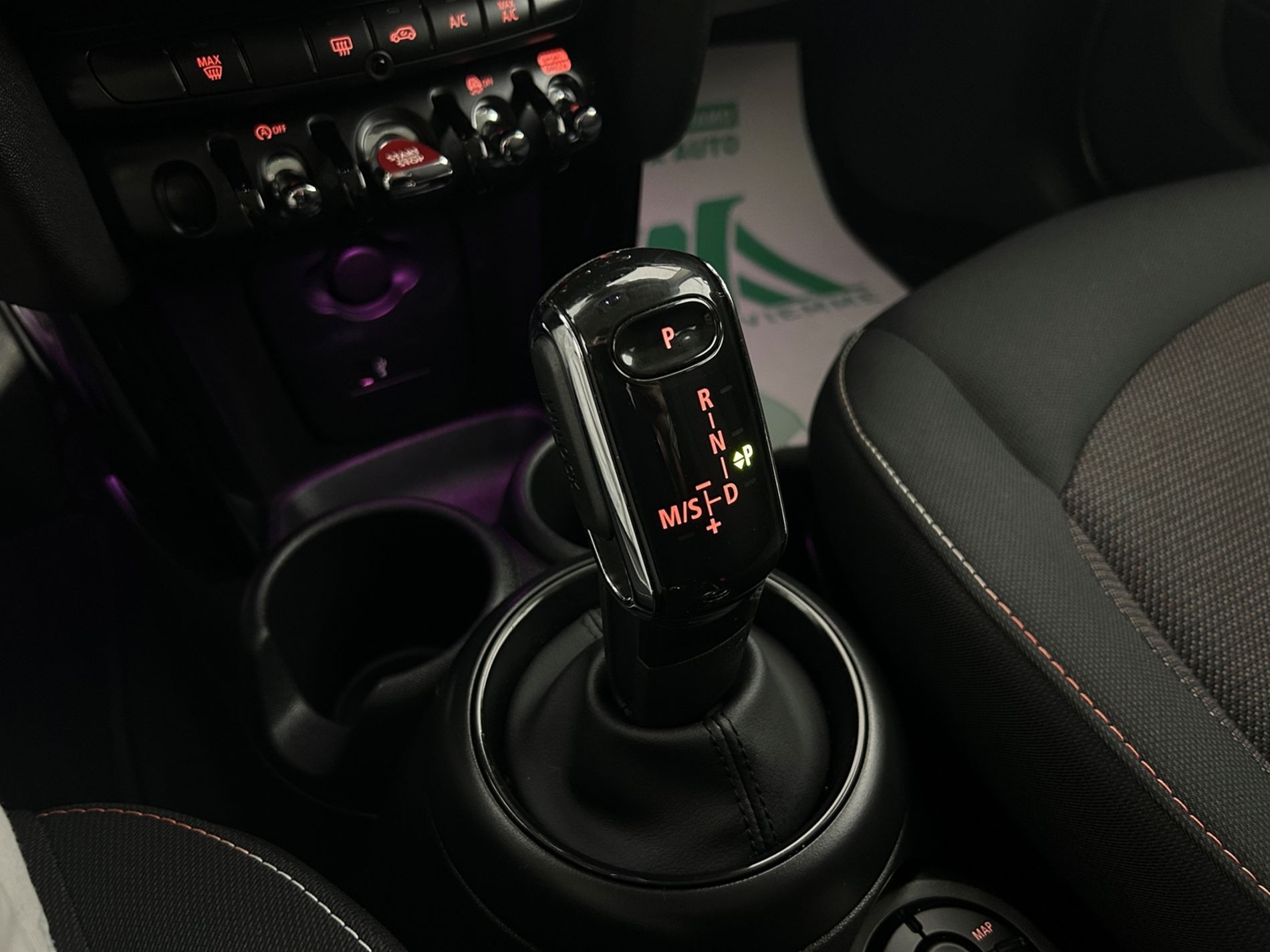 Mini 5p 1.5 Cooper Essential auto - Autoviemme