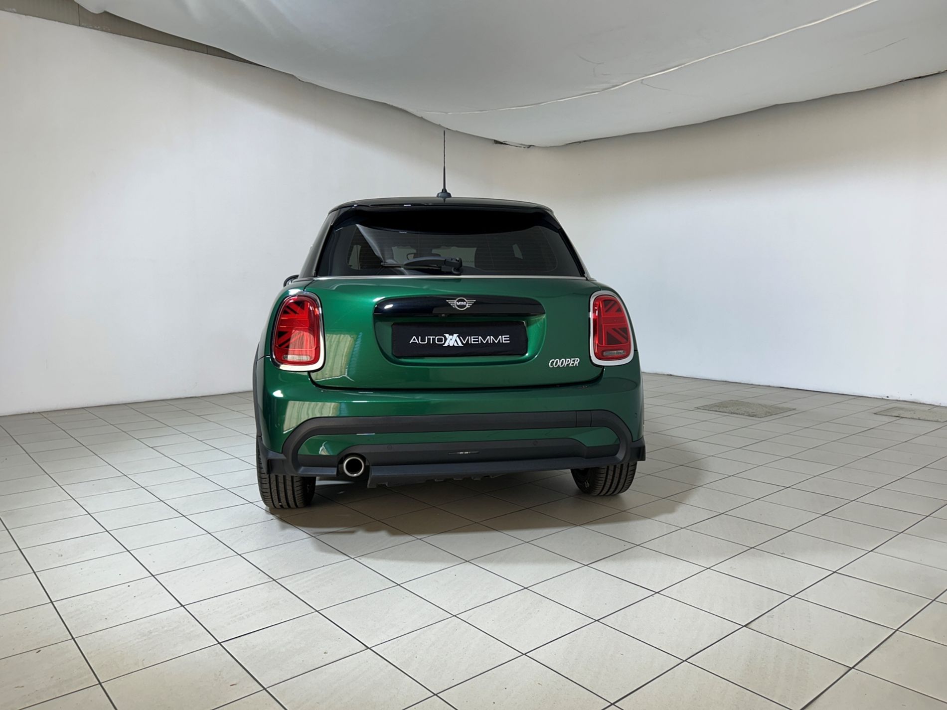 Mini Cooper 5 porte 1.5 Essential automatica - Autoviemme