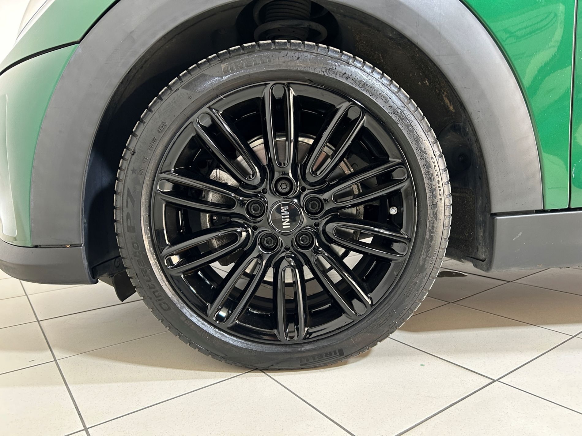 Mini Cooper 5 porte 1.5 Essential automatica - Autoviemme