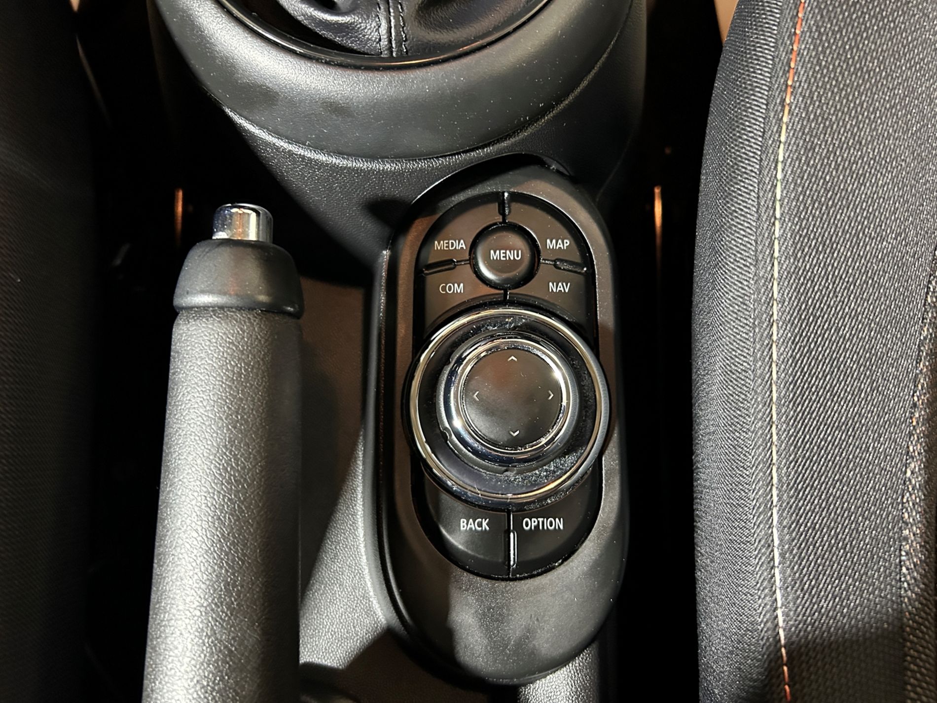 Mini Cooper 5 porte 1.5 Essential automatica - Autoviemme