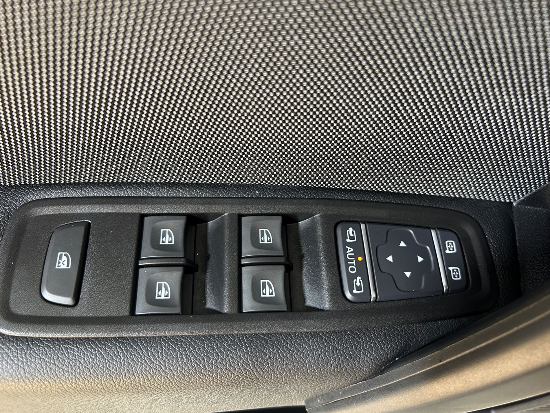 Nissan Townstar N-Connecta - Autoviemme