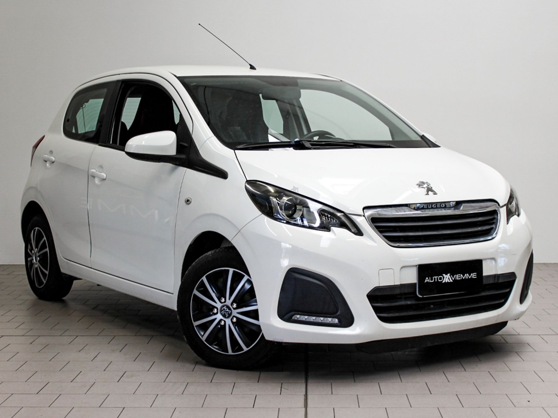 108 5p 1.0 12v Active - Autoviemme