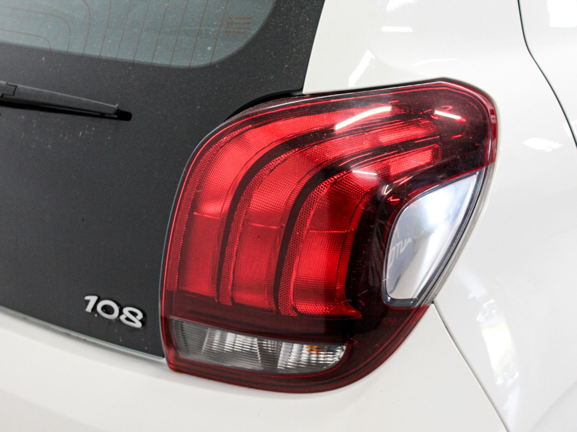 108 5p 1.0 12v Active - Autoviemme