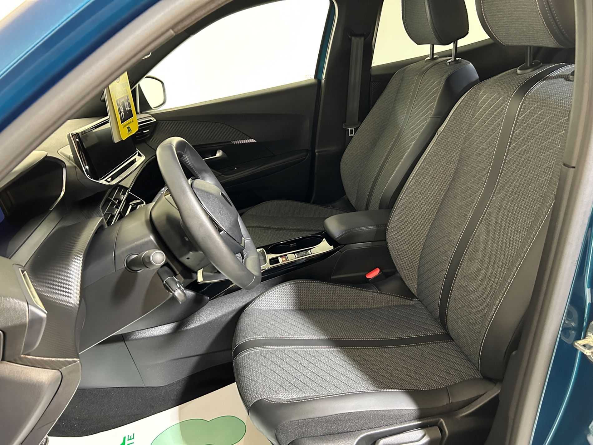Peugeot 2008 1.2 Allure s&s 100 cv - Autoviemme